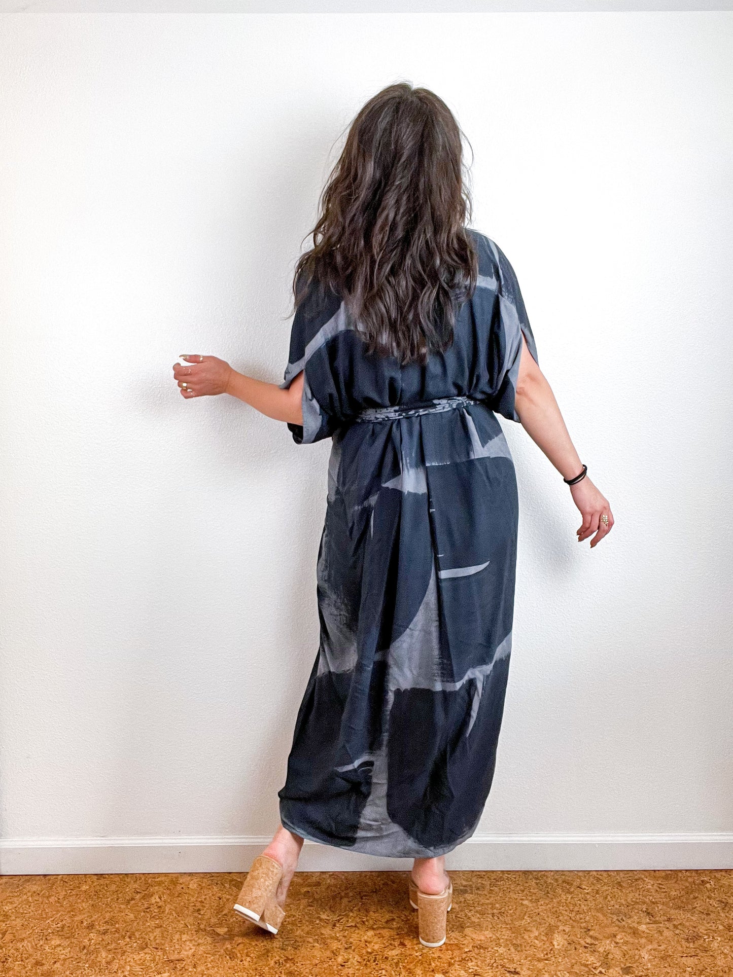 Hand-Dyed High Low Kimono Grey Black Brushstroke