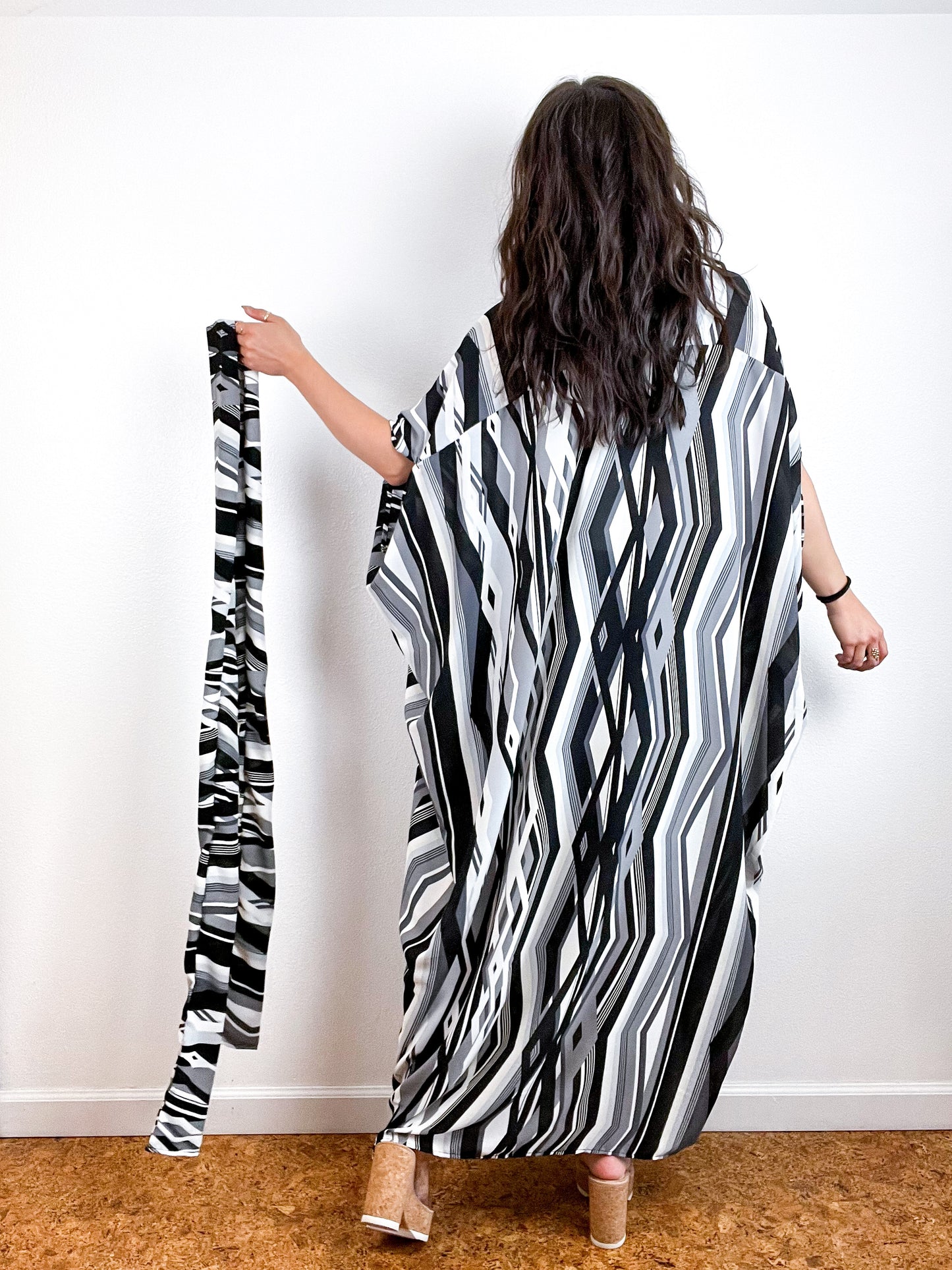 Print High Low Kimono Black Grey Ziggy Georgette