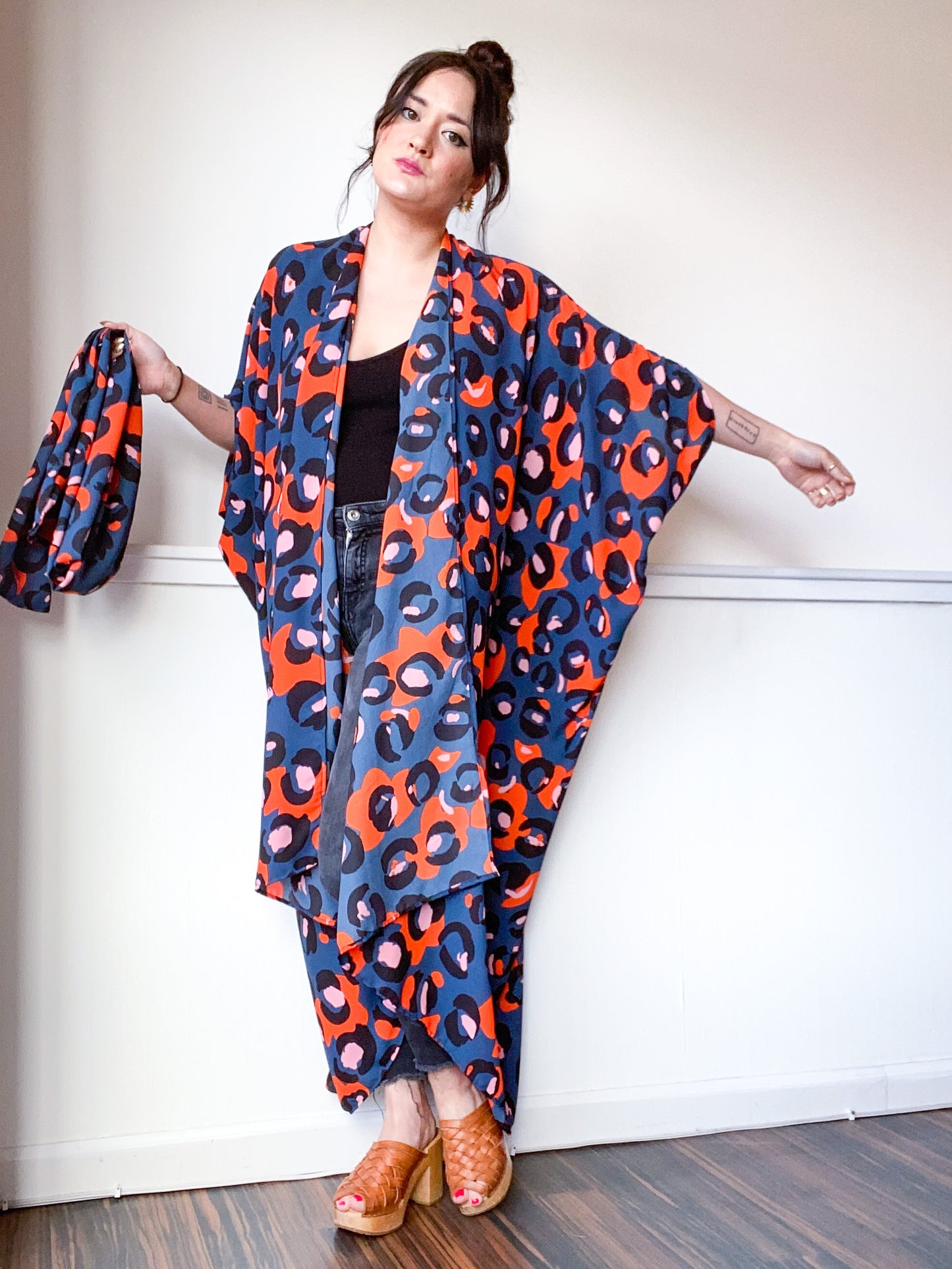 Print High Low Kimono Navy Leopard