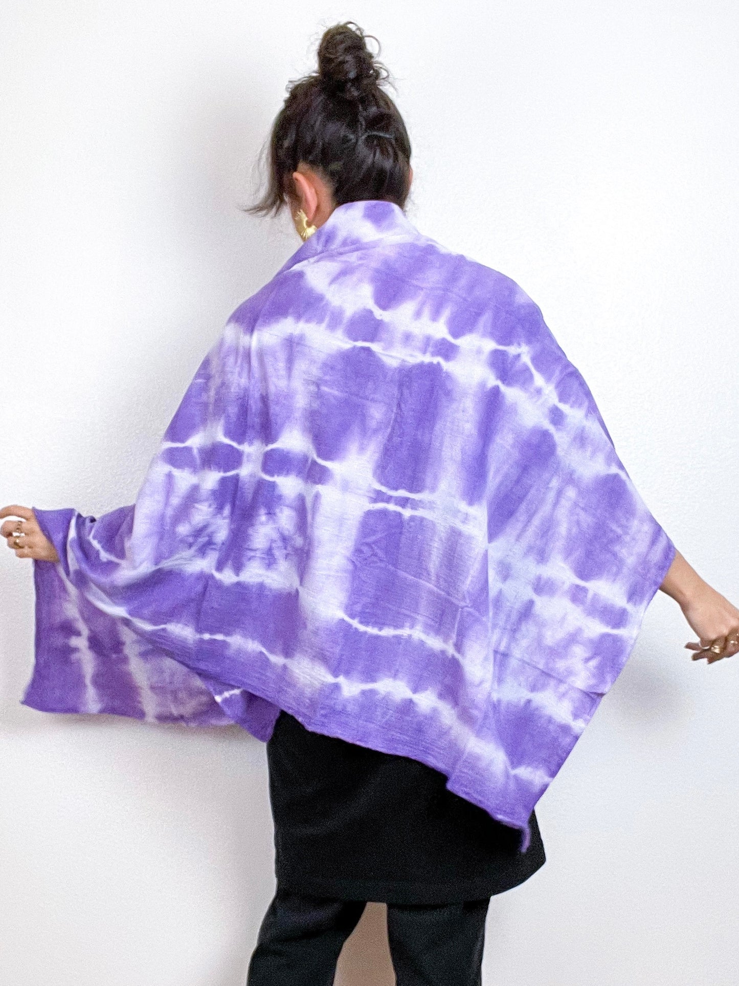 Hand-Dyed Gauze Blanket Scarf Orchid Lines
