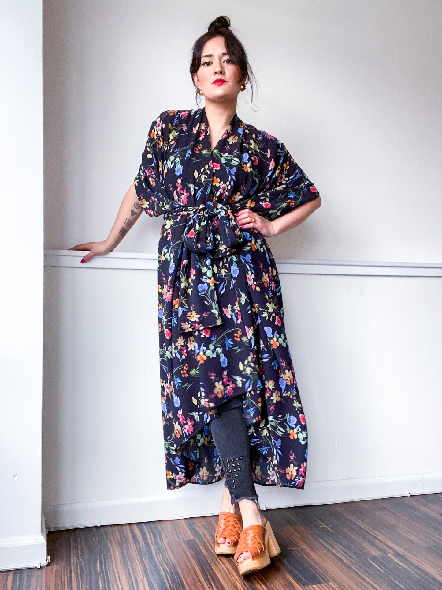 Print High Low Kimono Black Watercolor Floral