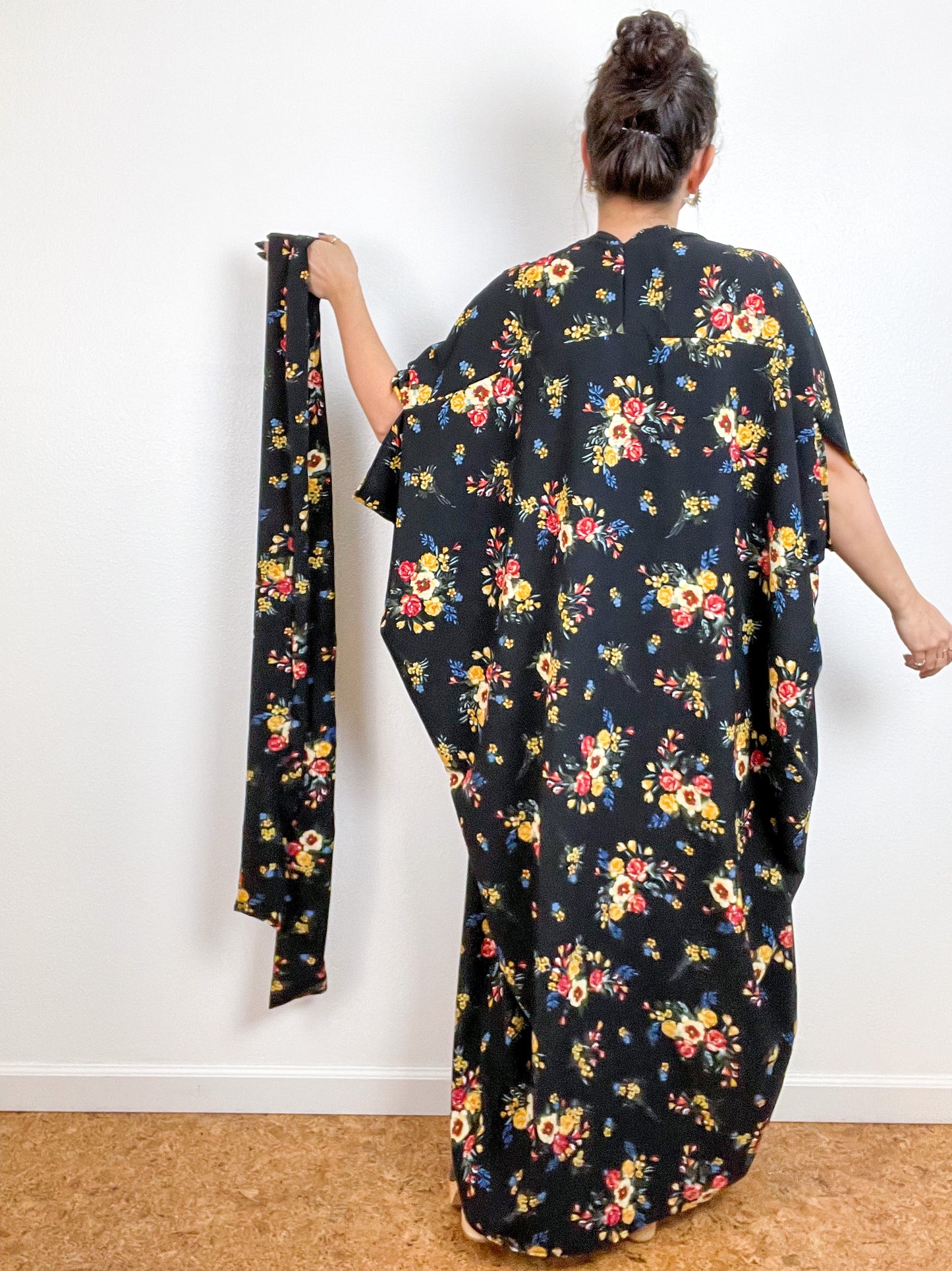 Print High Low Kimono Black Bouquet Bubble Crepe