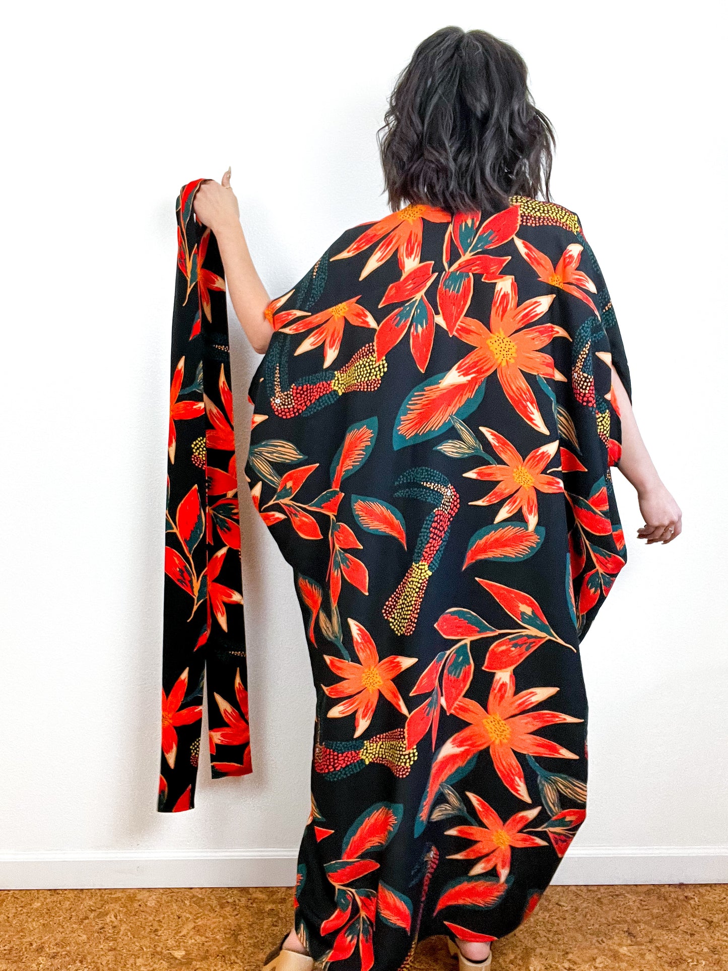 Print High Low Kimono Black Red Tropical Challis