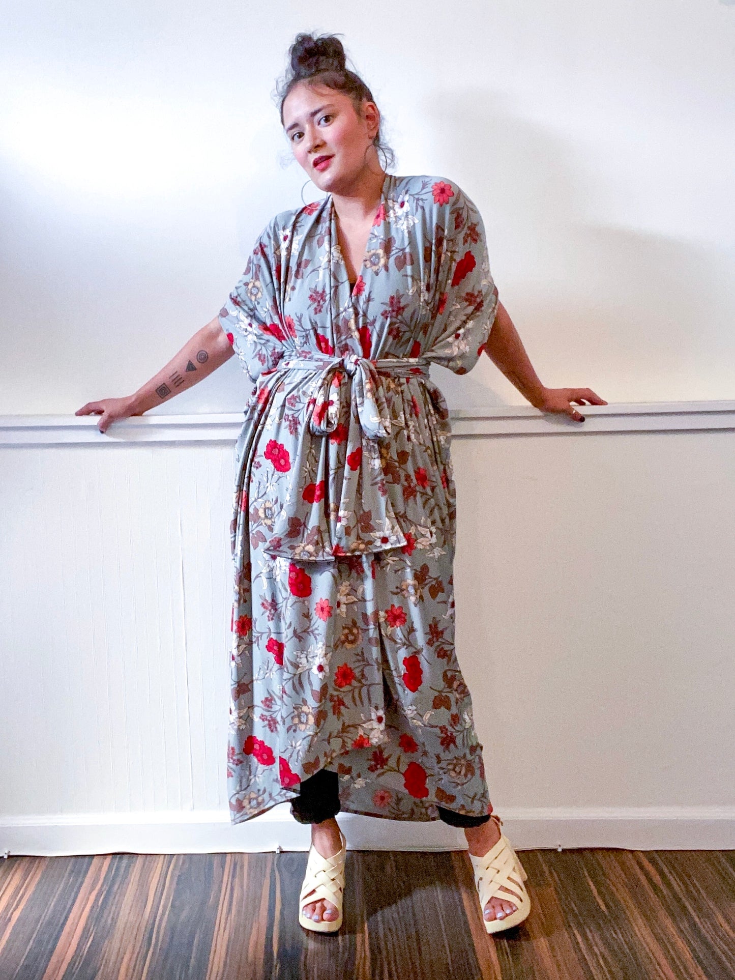 Print High Low Kimono Grey Floral Slinky Knit
