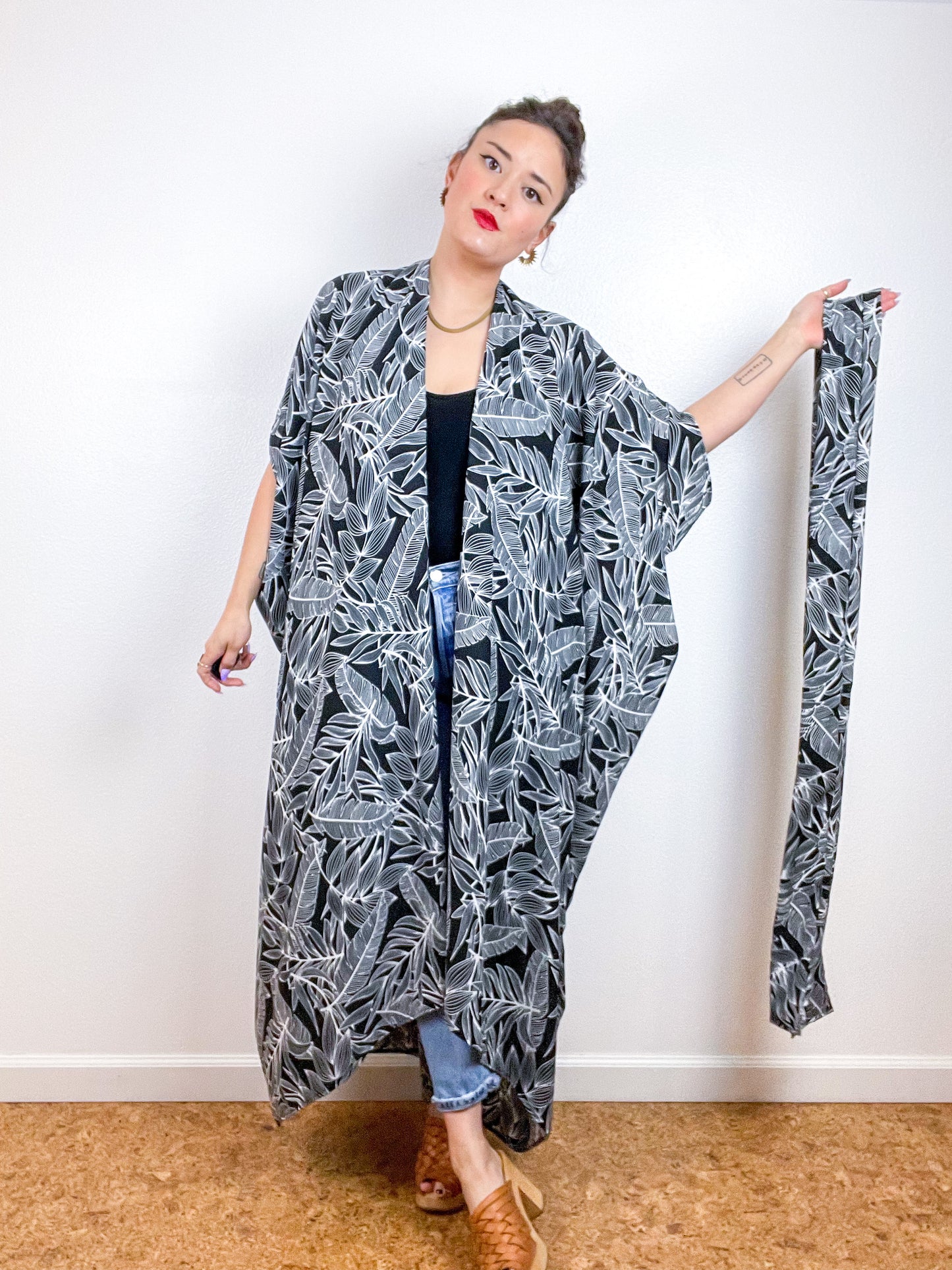 Print High Low Kimono Black Palms Crepe
