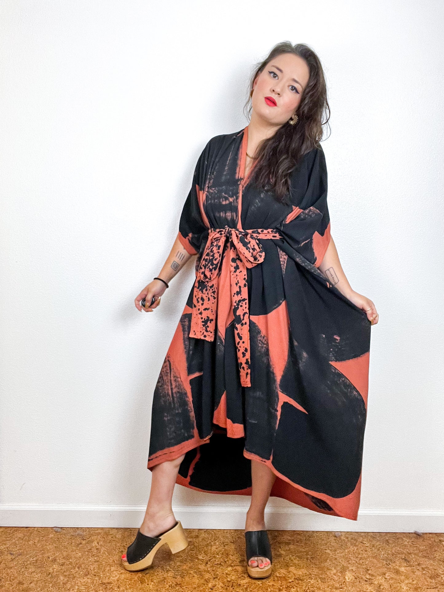 Hand-Dyed High Low Kimono Rust Black Brushstroke