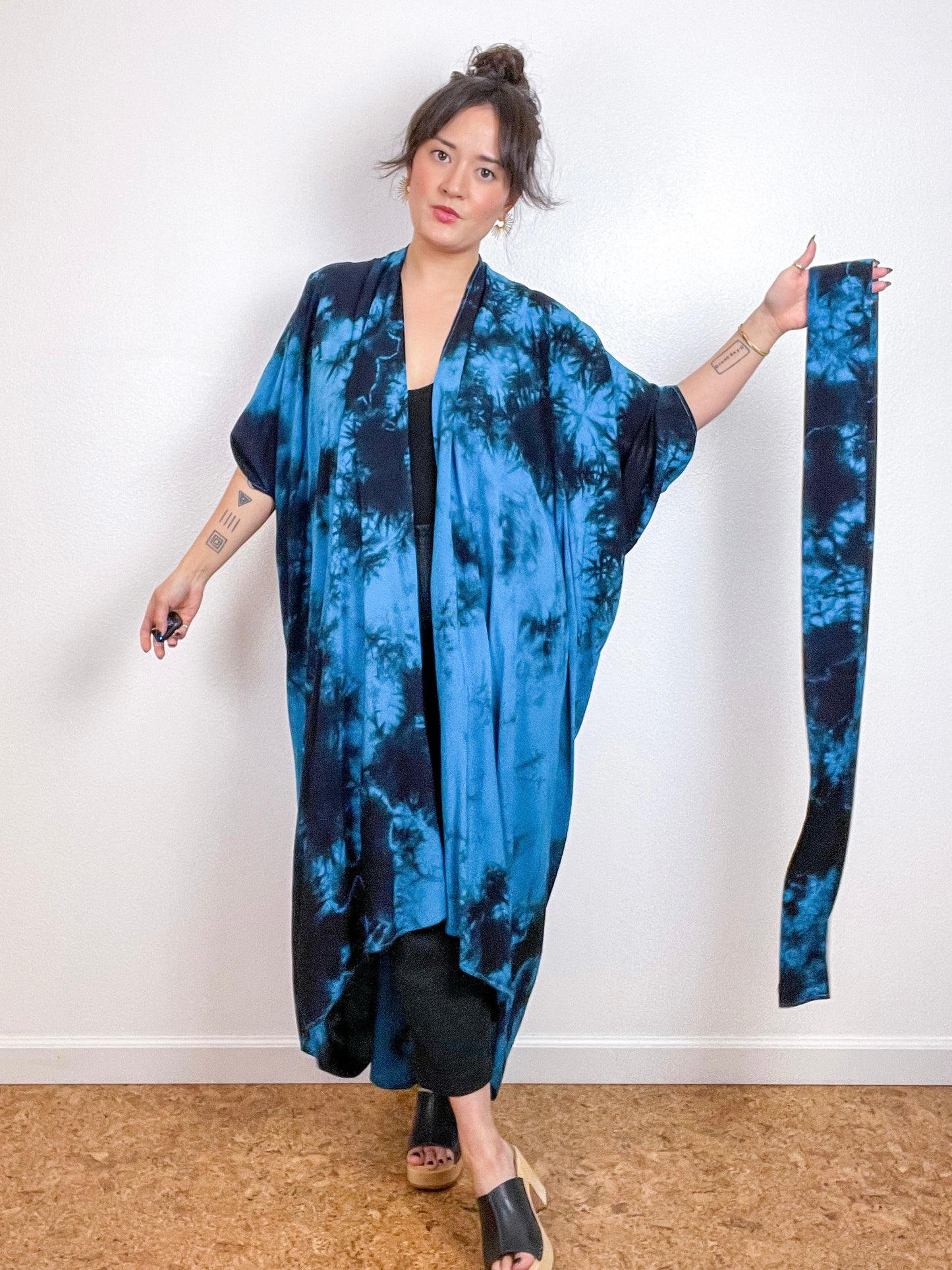 Hand-Dyed High Low Kimono Turquoise Black Tie