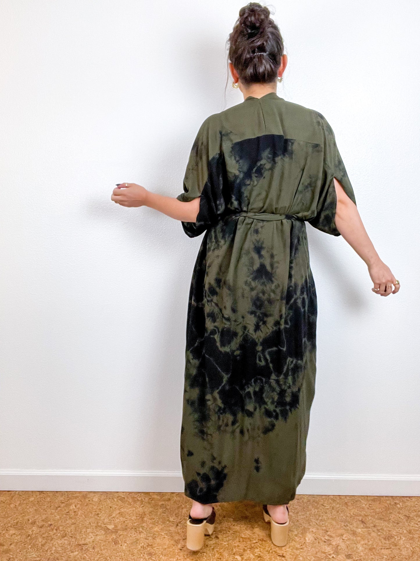 Hand-Dyed High Low Kimono Forest Black Tie