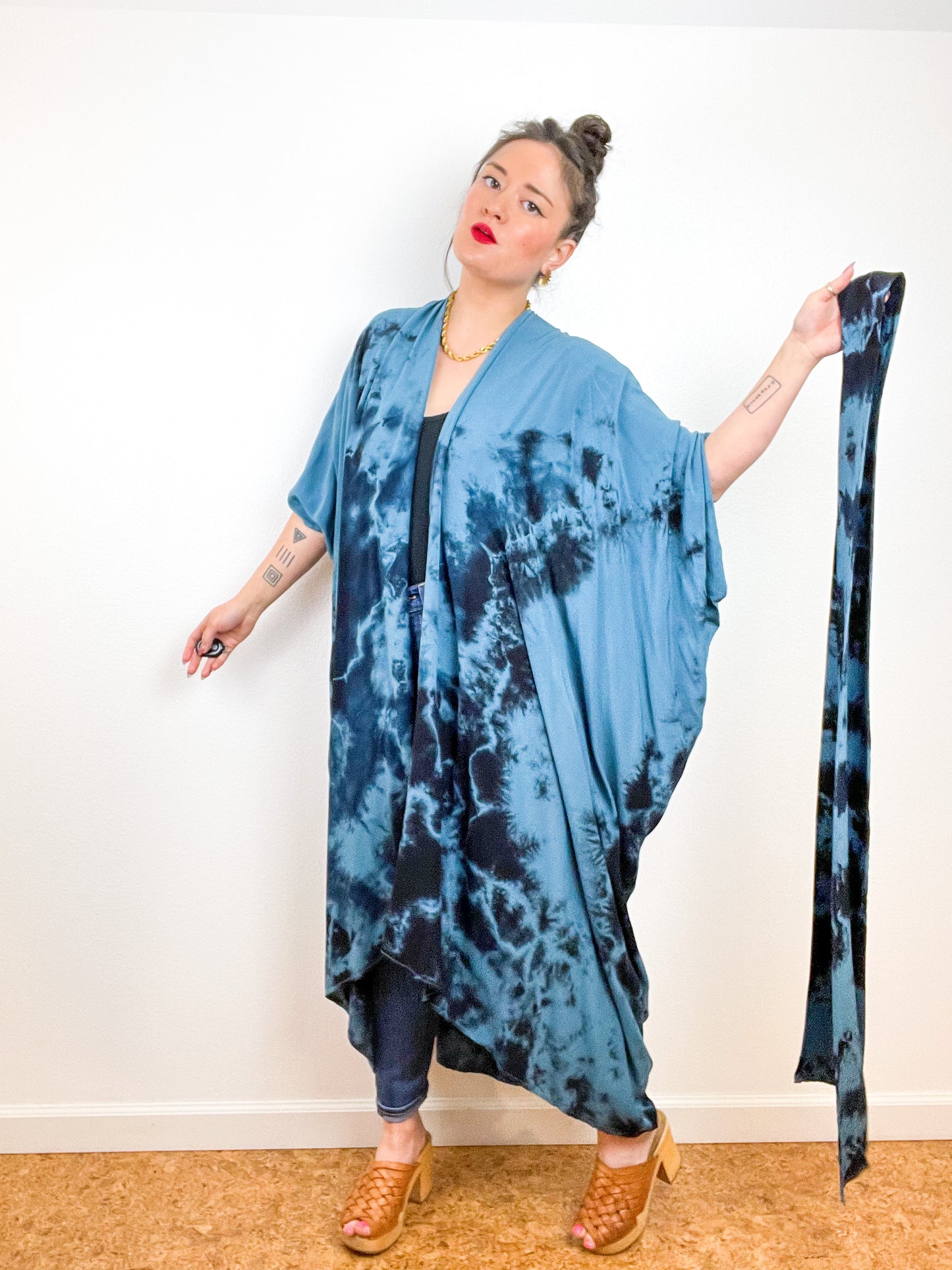 Hand-Dyed High Low Kimono Blue Black Tie