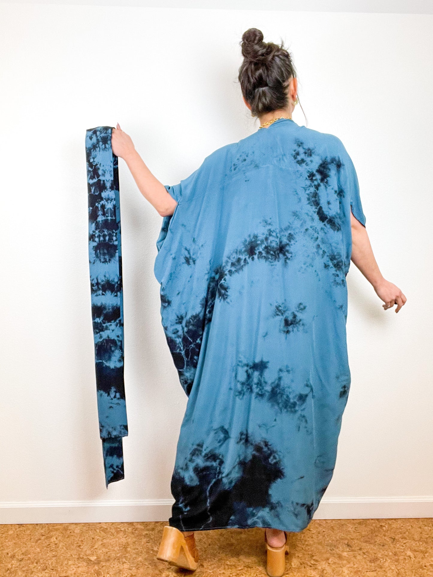Hand-Dyed High Low Kimono Blue Black Tie
