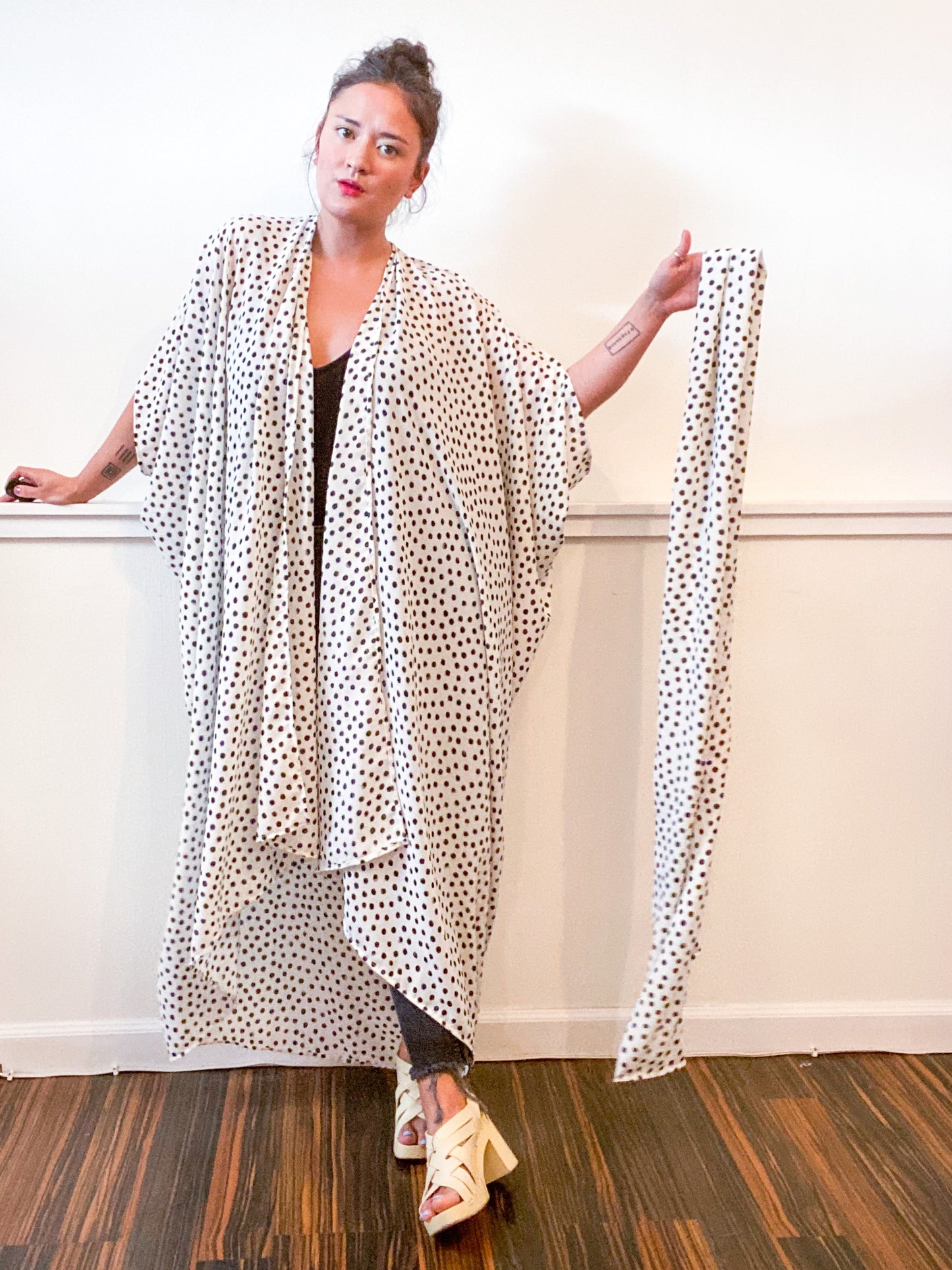 Print High Low Kimono Ivory Black Dots Georgette