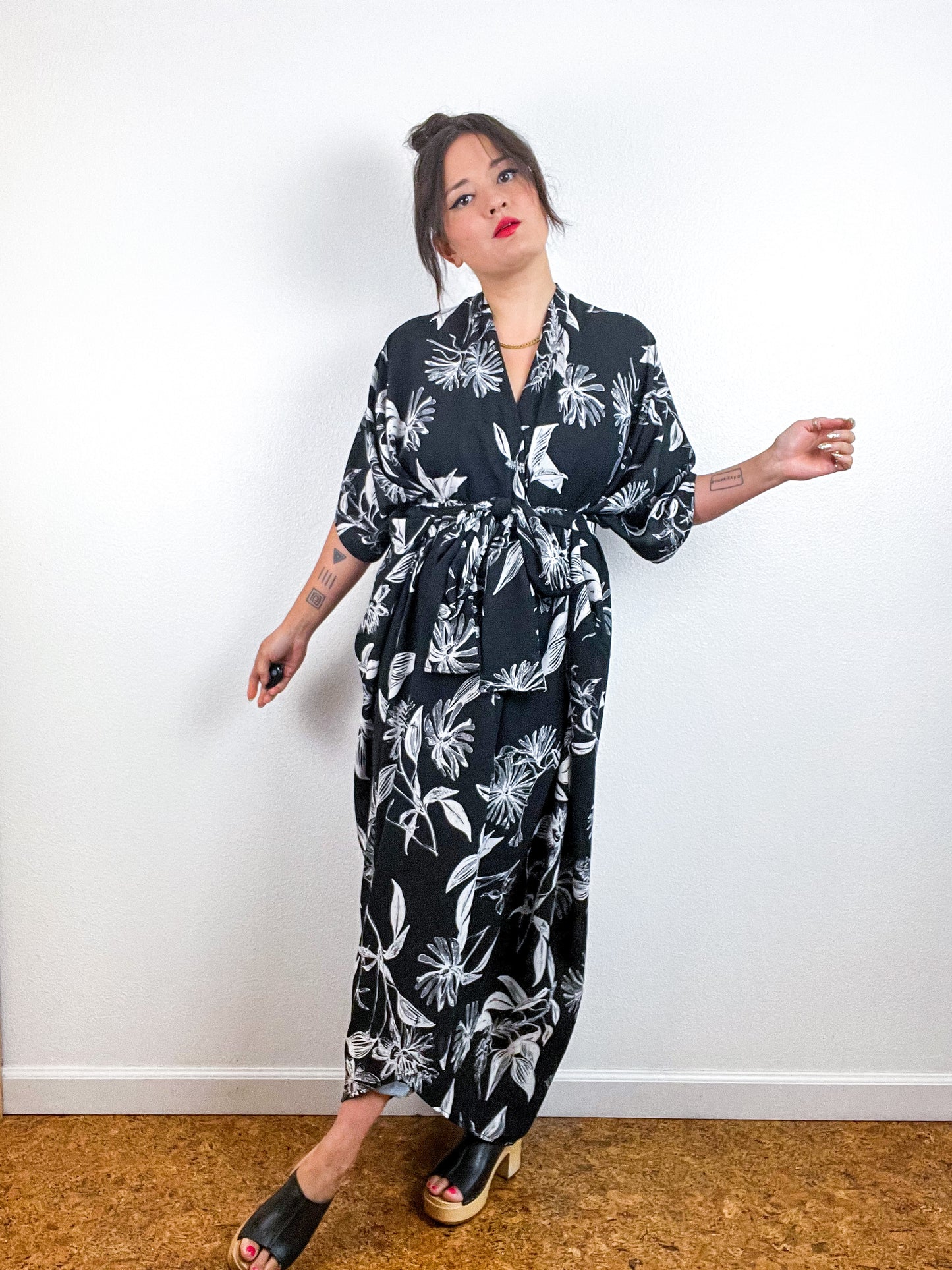 Print High Low Kimono Black Botanicals Georgette