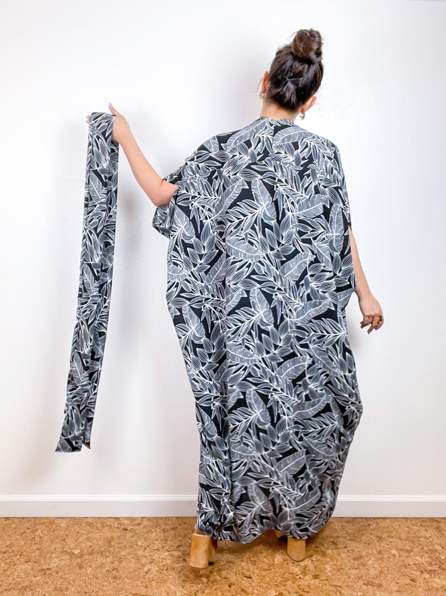 Print High Low Kimono Black Palms Crepe