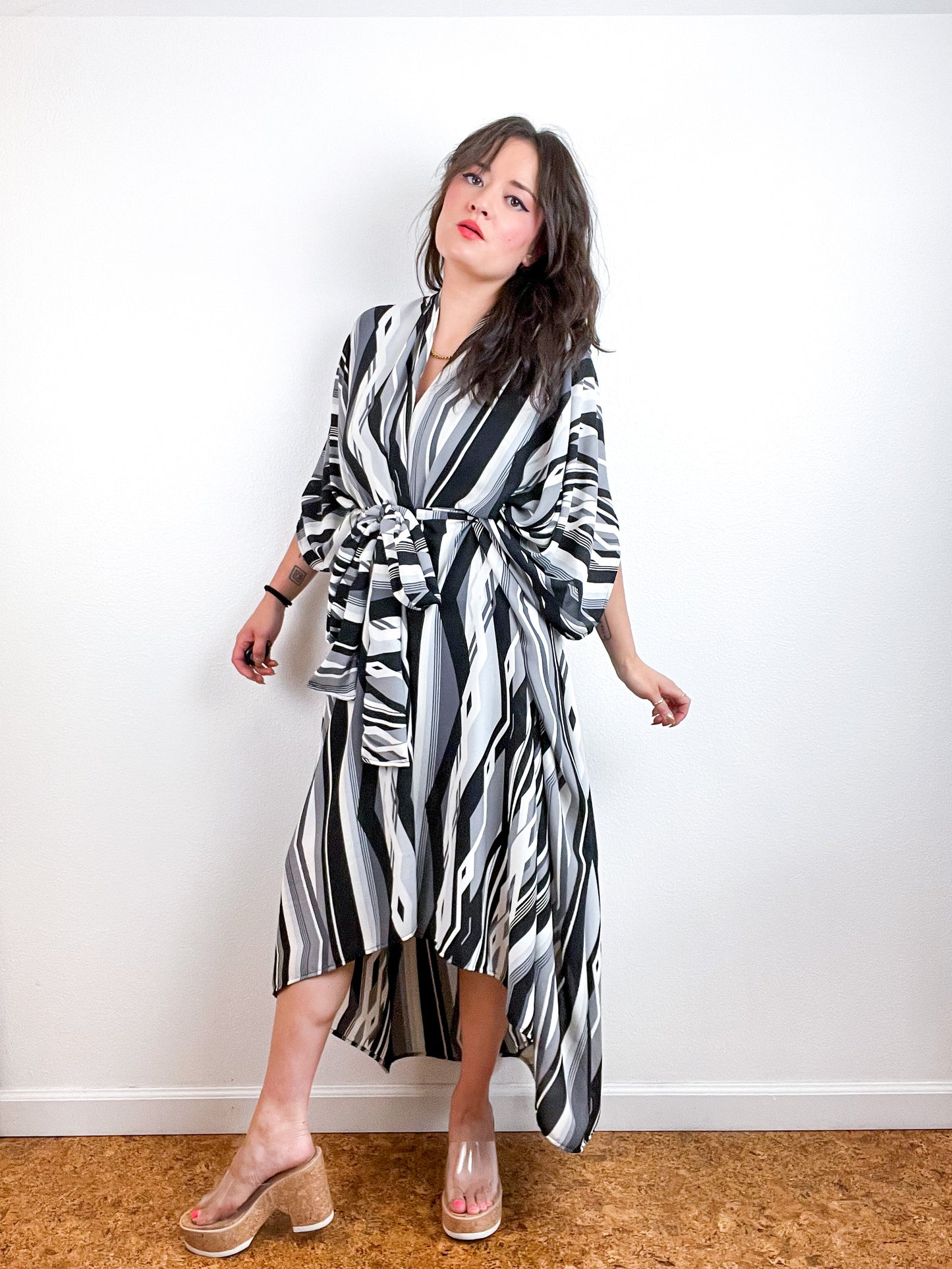 Print High Low Kimono Black Grey Ziggy Georgette