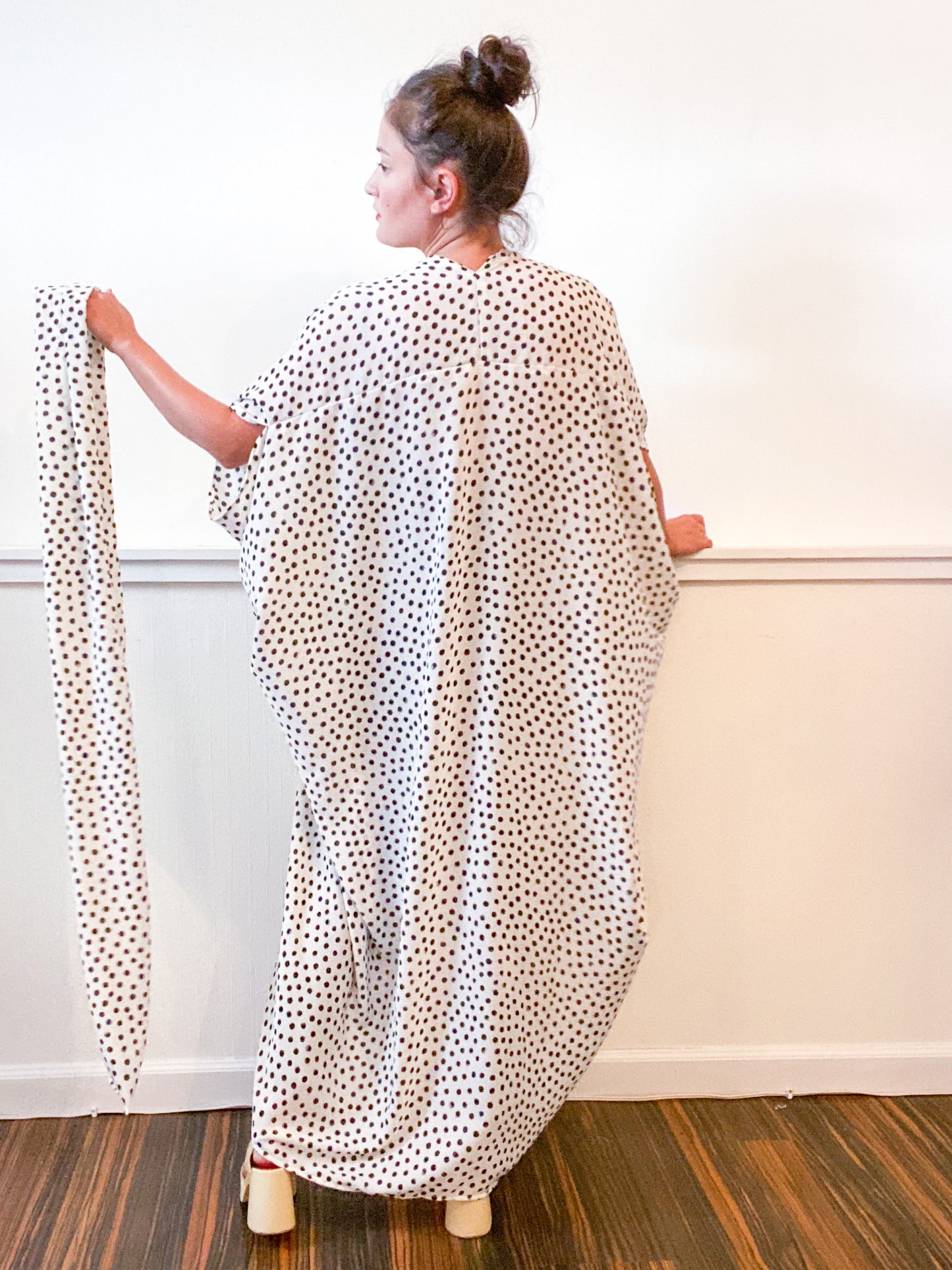 Print High Low Kimono Ivory Black Dots Georgette