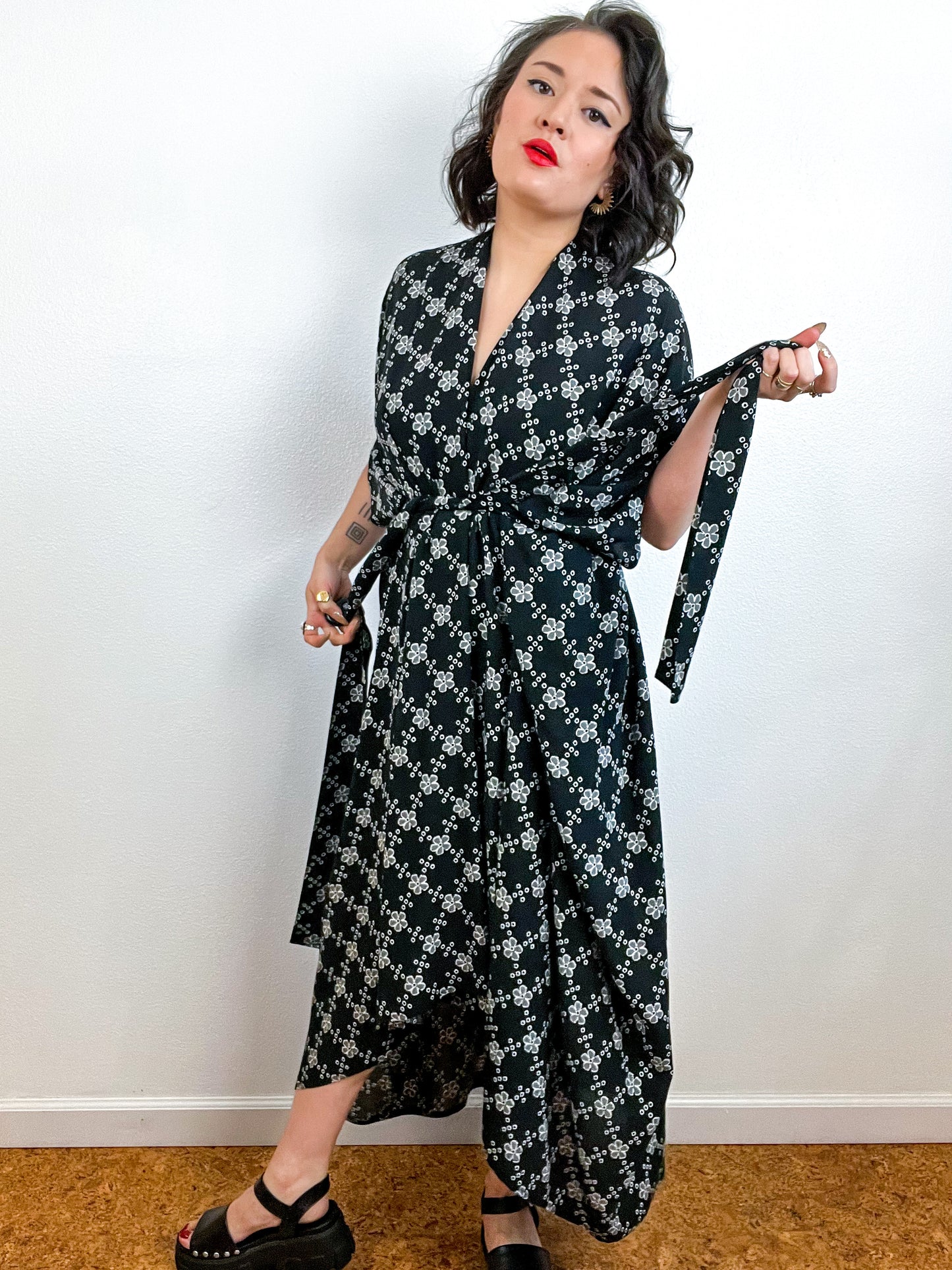 Print High Low Kimono Black Grey Eyelet Challis
