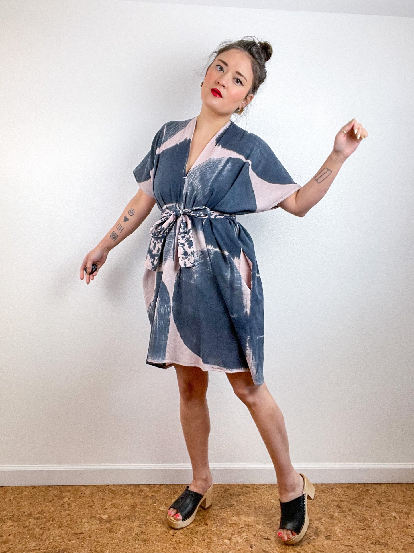 Single Gauze Mini Caftan Dress Blush Graphite Brushstrokes