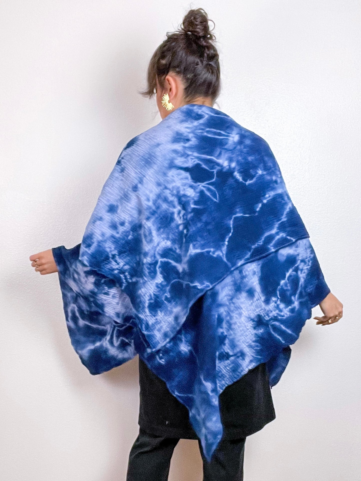 Hand-Dyed Double Gauze Blanket Scarf Indigo Tie