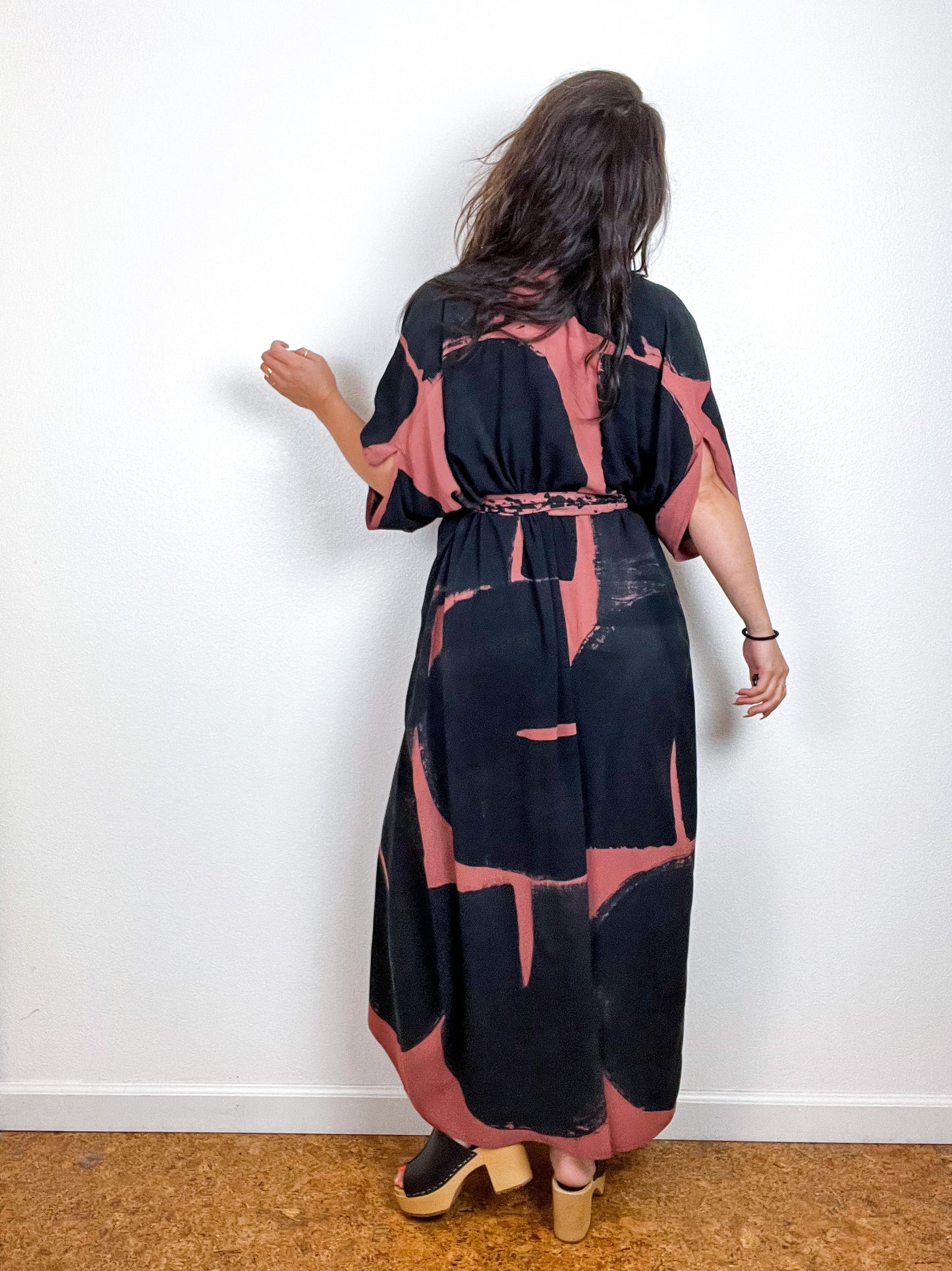 Hand-Dyed High Low Kimono Clay Black Brushstroke