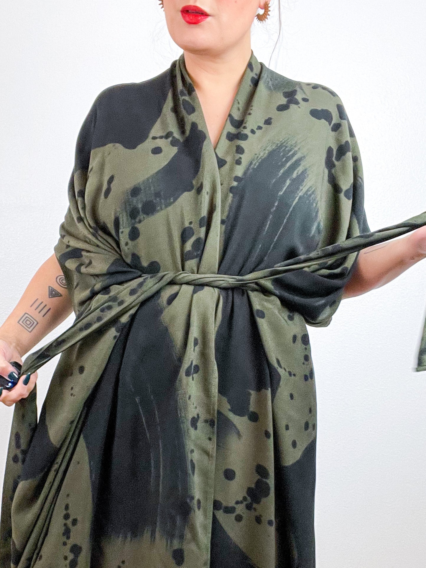 Hand-Dyed High Low Kimono Forest Black Confetti