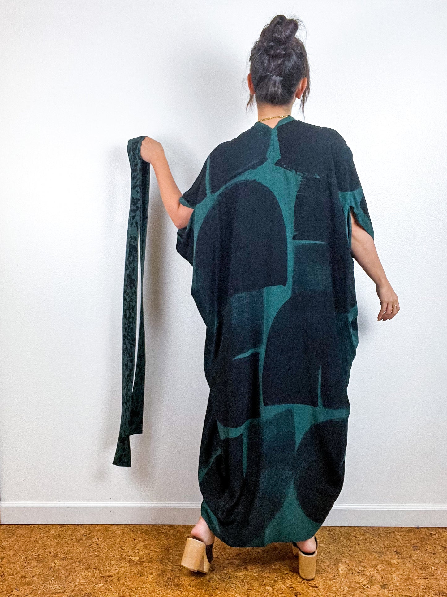 Hand-Dyed High Low Kimono Forest Black Arc
