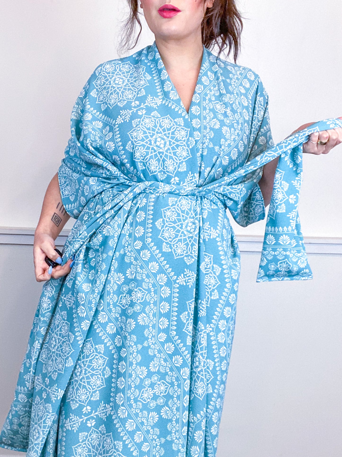 Print High Low Kimono Aqua Medallion Bubble Crepe