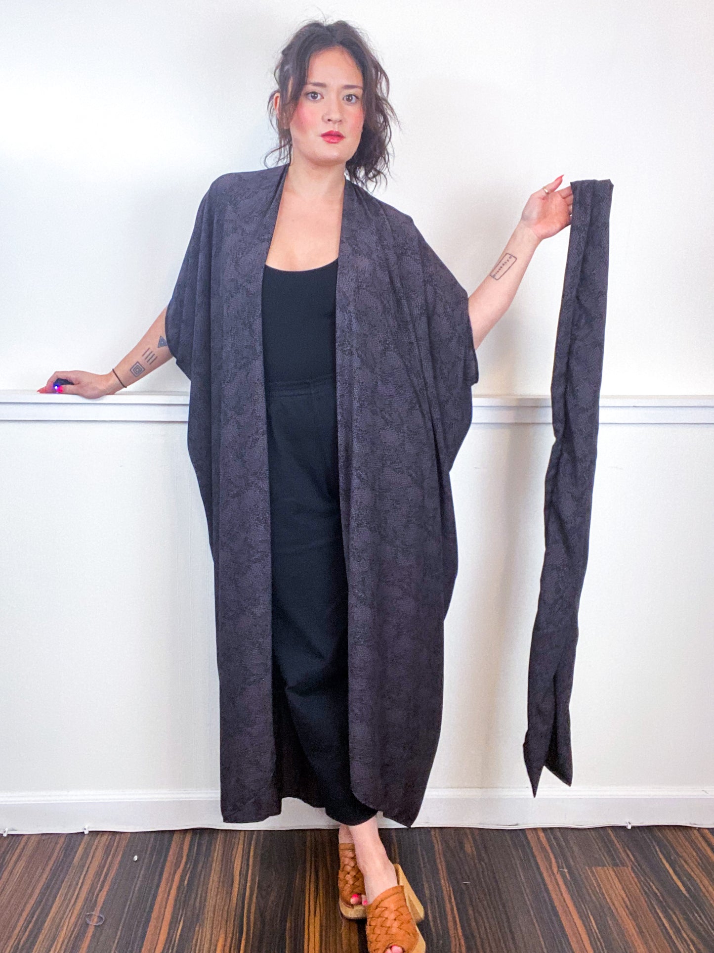 Print High Low Kimono Grey Snake Crepe de Chine