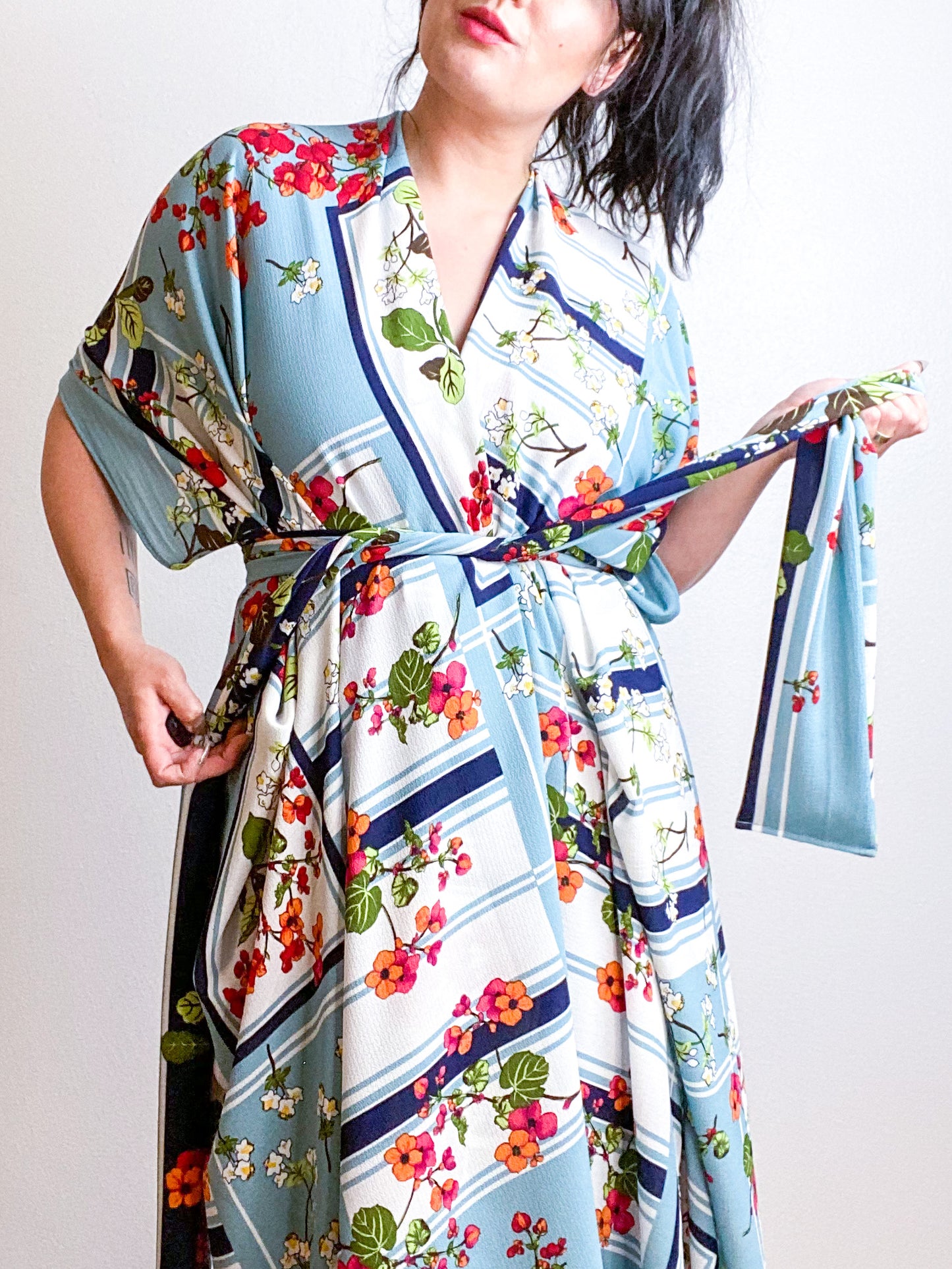 Print High Low Kimono Floral Frames Bubble Crepe