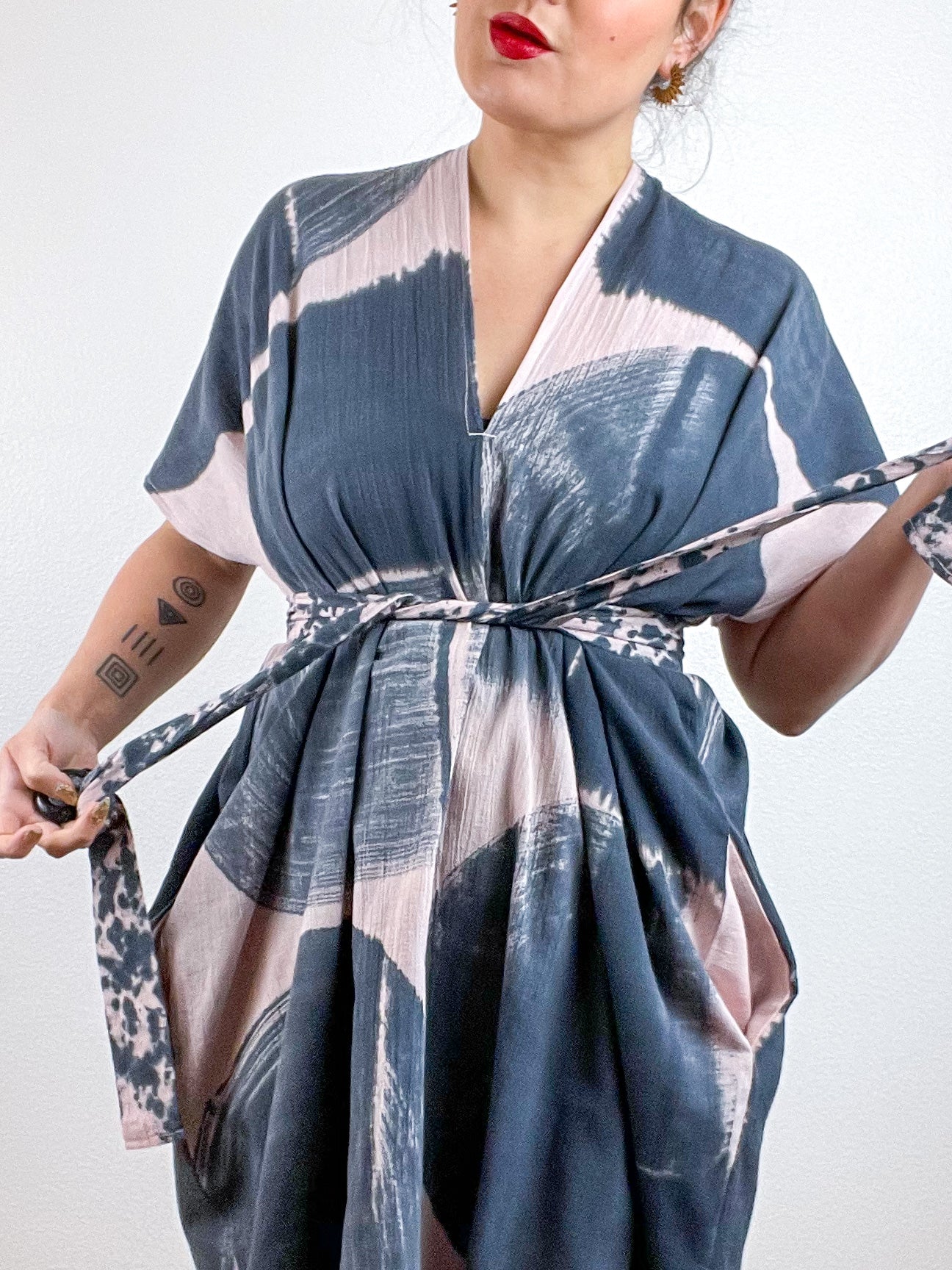 Single Gauze Mini Caftan Dress Blush Graphite Brushstrokes