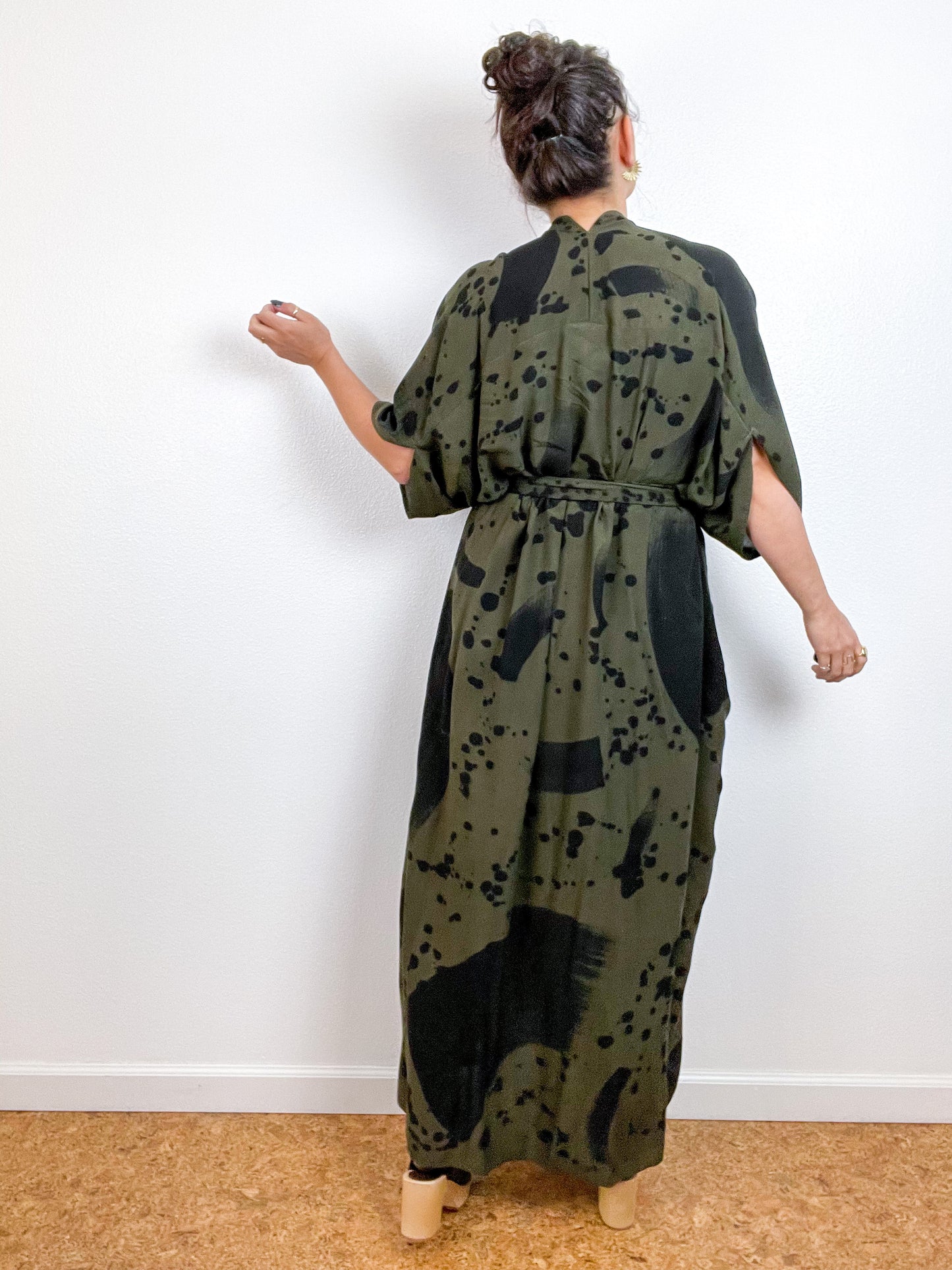 Hand-Dyed High Low Kimono Forest Black Confetti