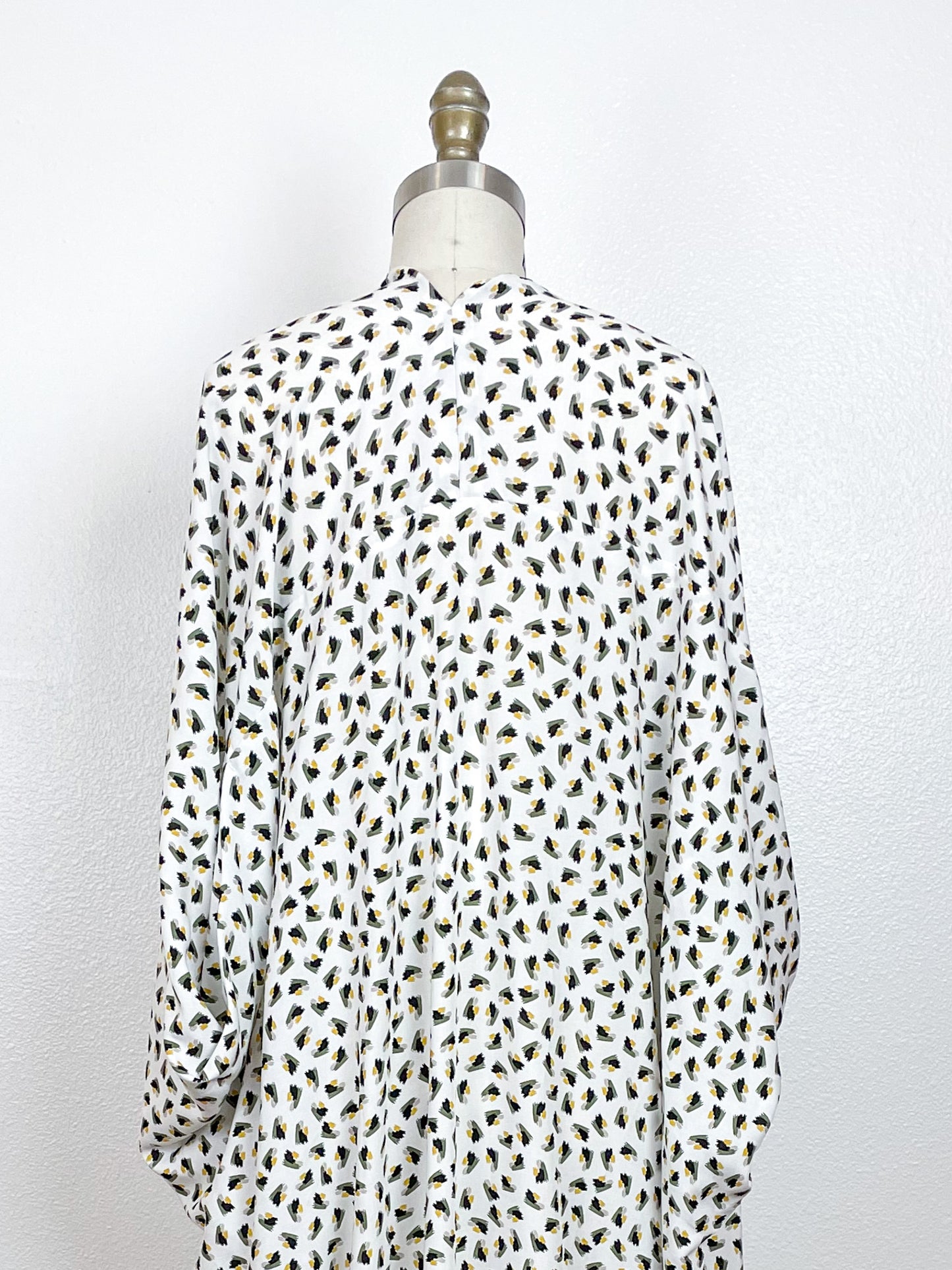Print High Low Kimono Ivory Olive Mini Triangles Rayon Challis