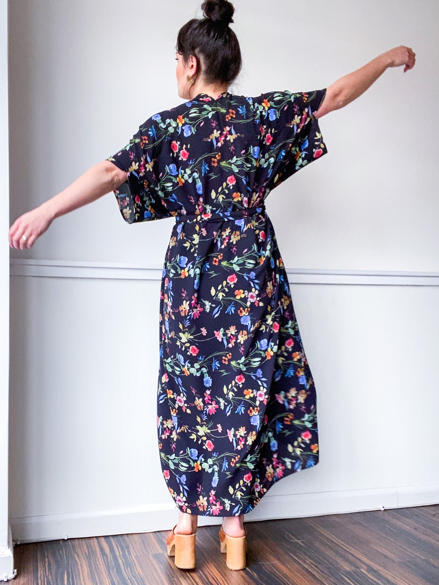 Print High Low Kimono Black Watercolor Floral