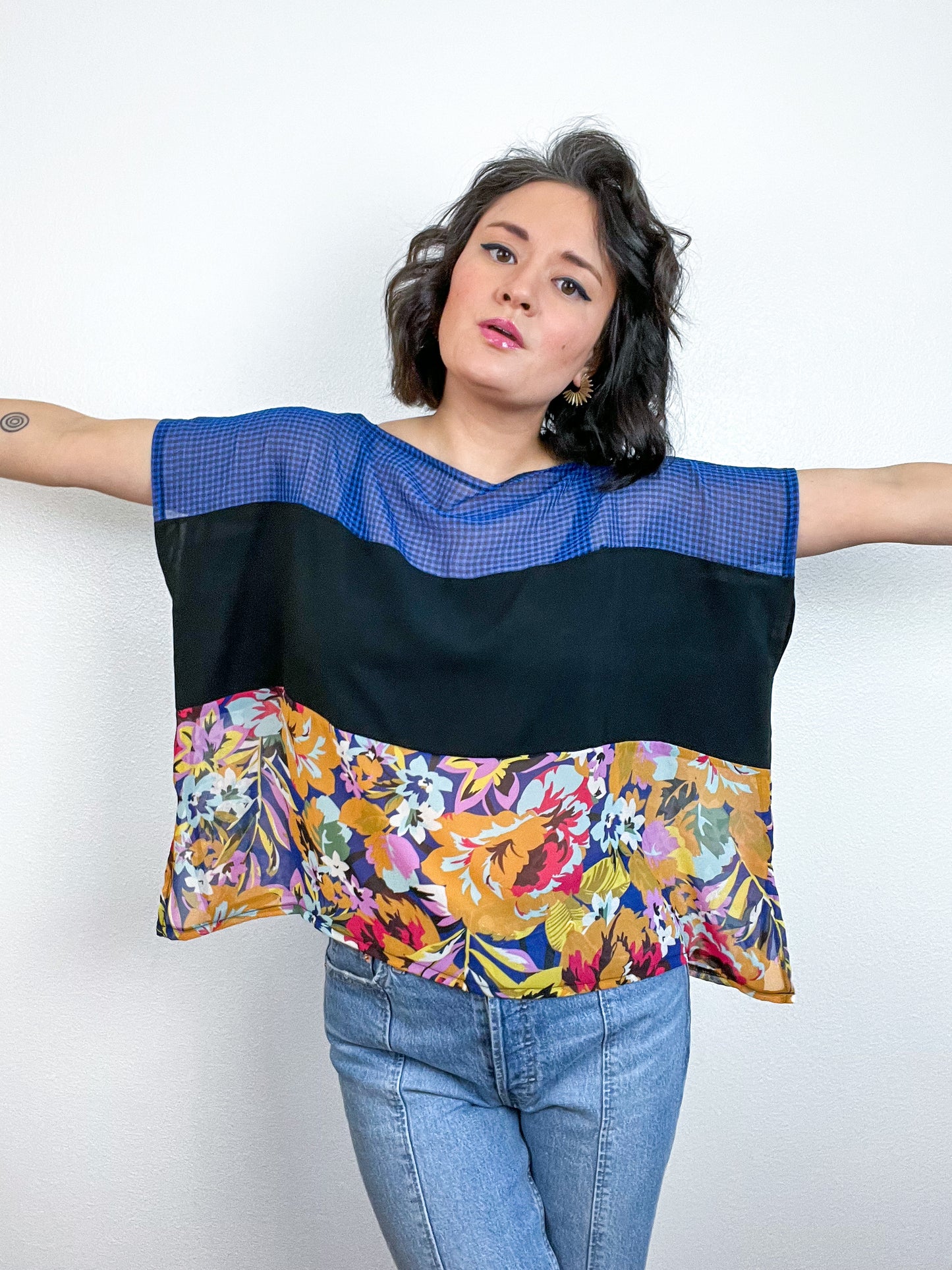 Scrappy Crop Royal Black Floral Gingham