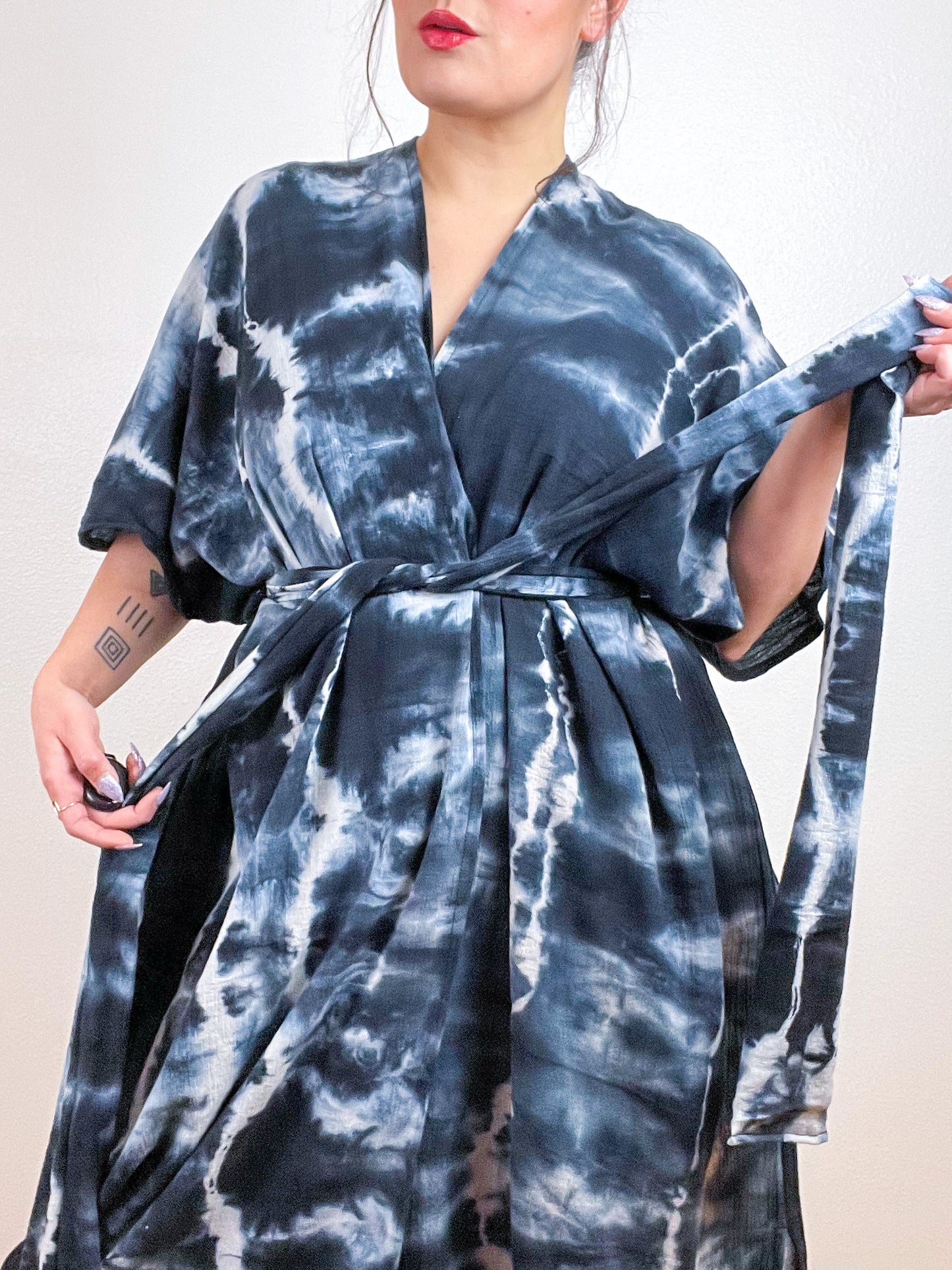 Single Gauze Duster Kimono Black Tie