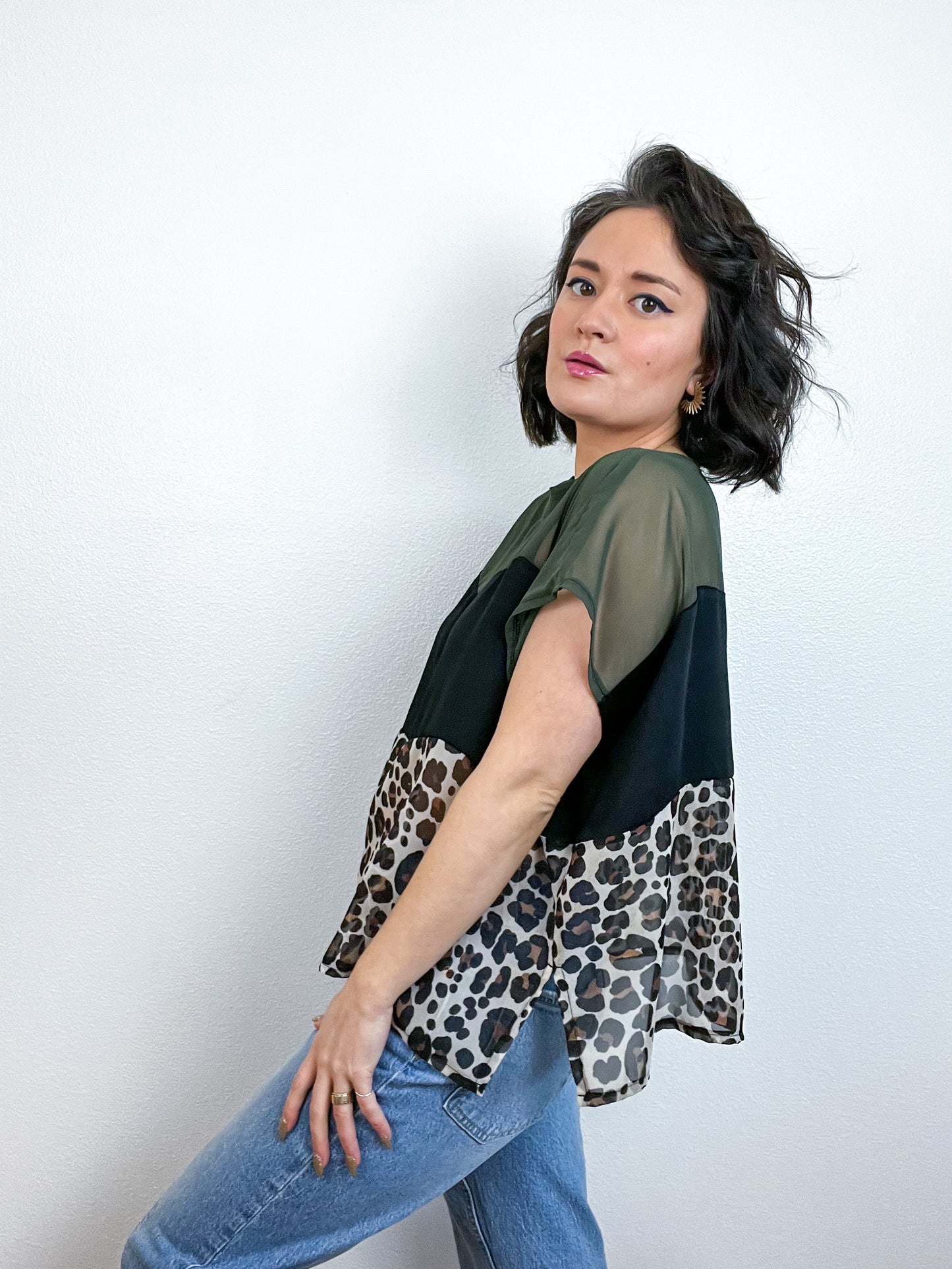 Scrappy Crop Olive Black Leopard