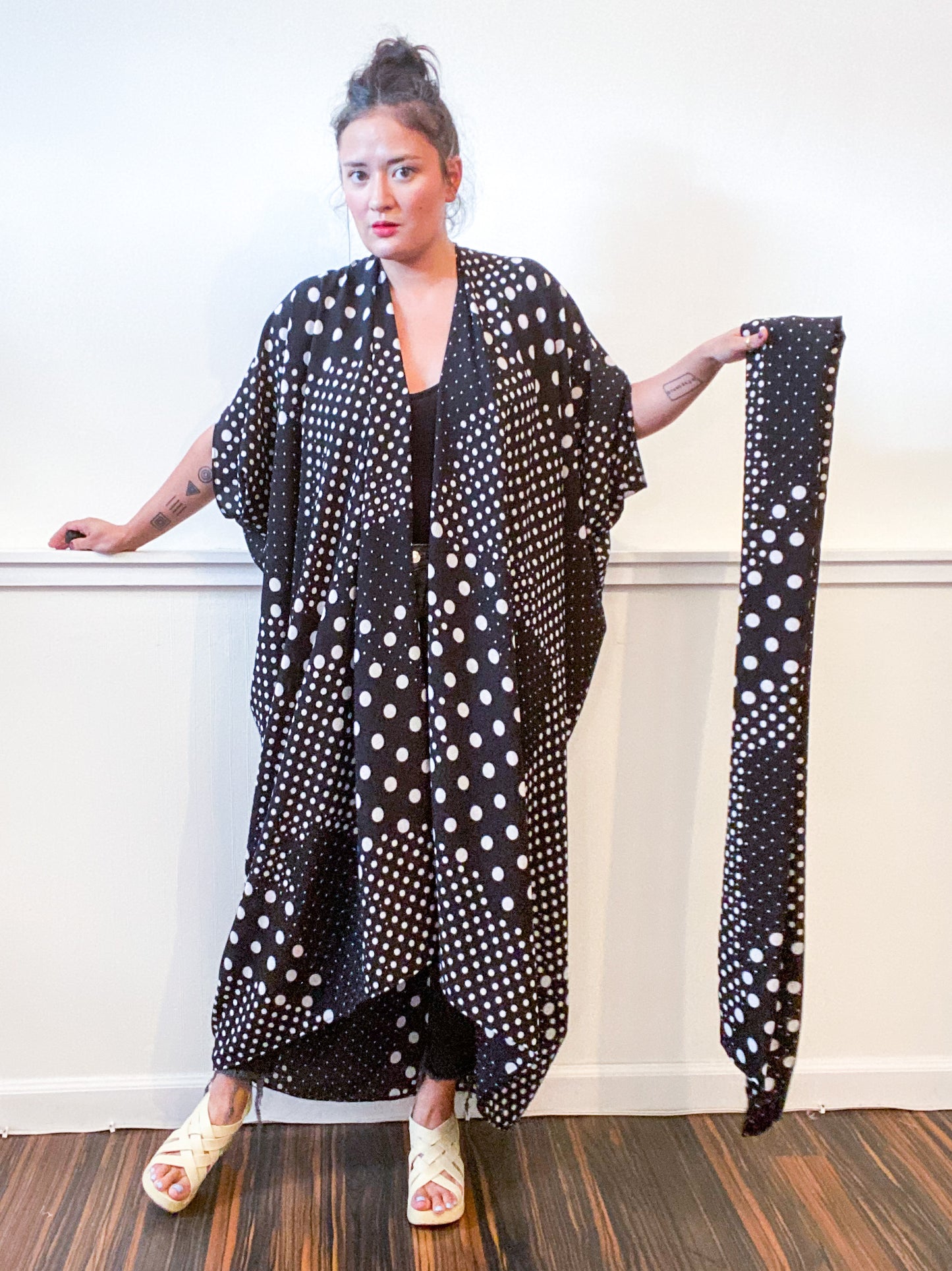 Print High Low Kimono Black White Multi Dots Bubble Crepe