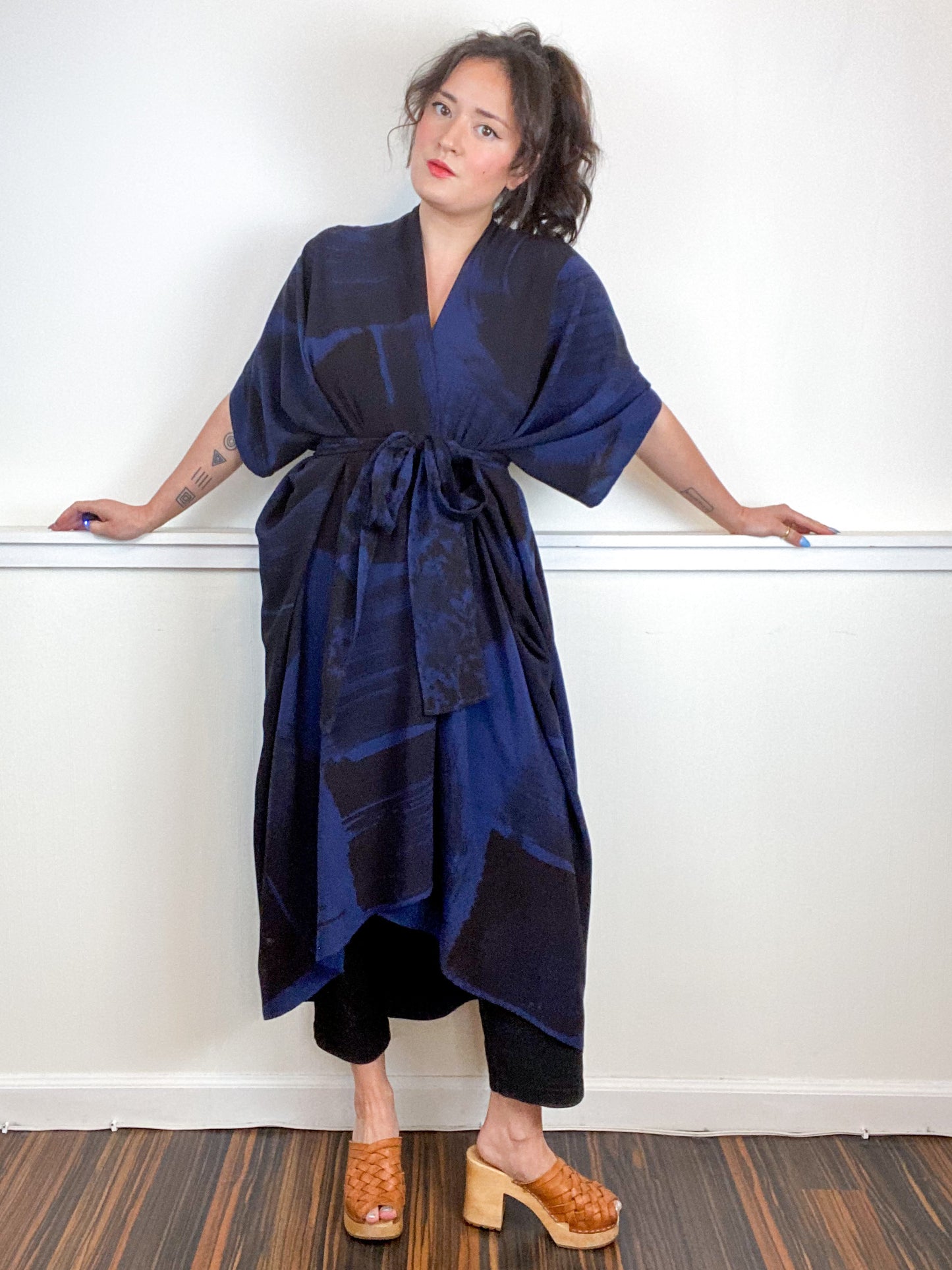 Hand-Dyed High Low Kimono Navy Black Brushstroke