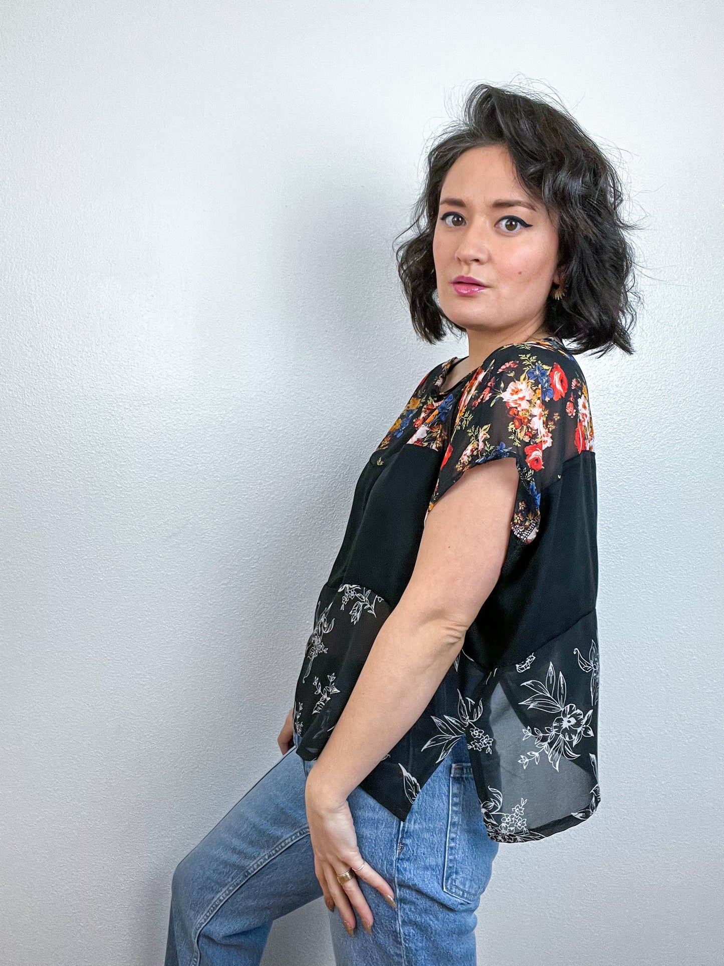 Scrappy Crop Black Bouquet Double Floral