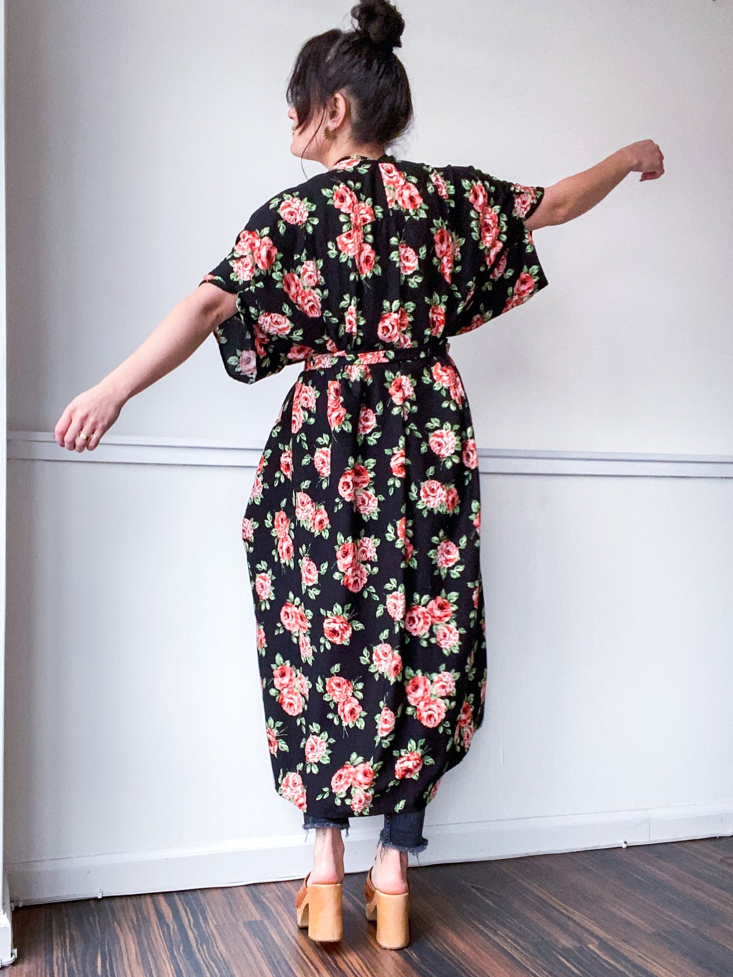 Print High Low Kimono Black Rose Floral