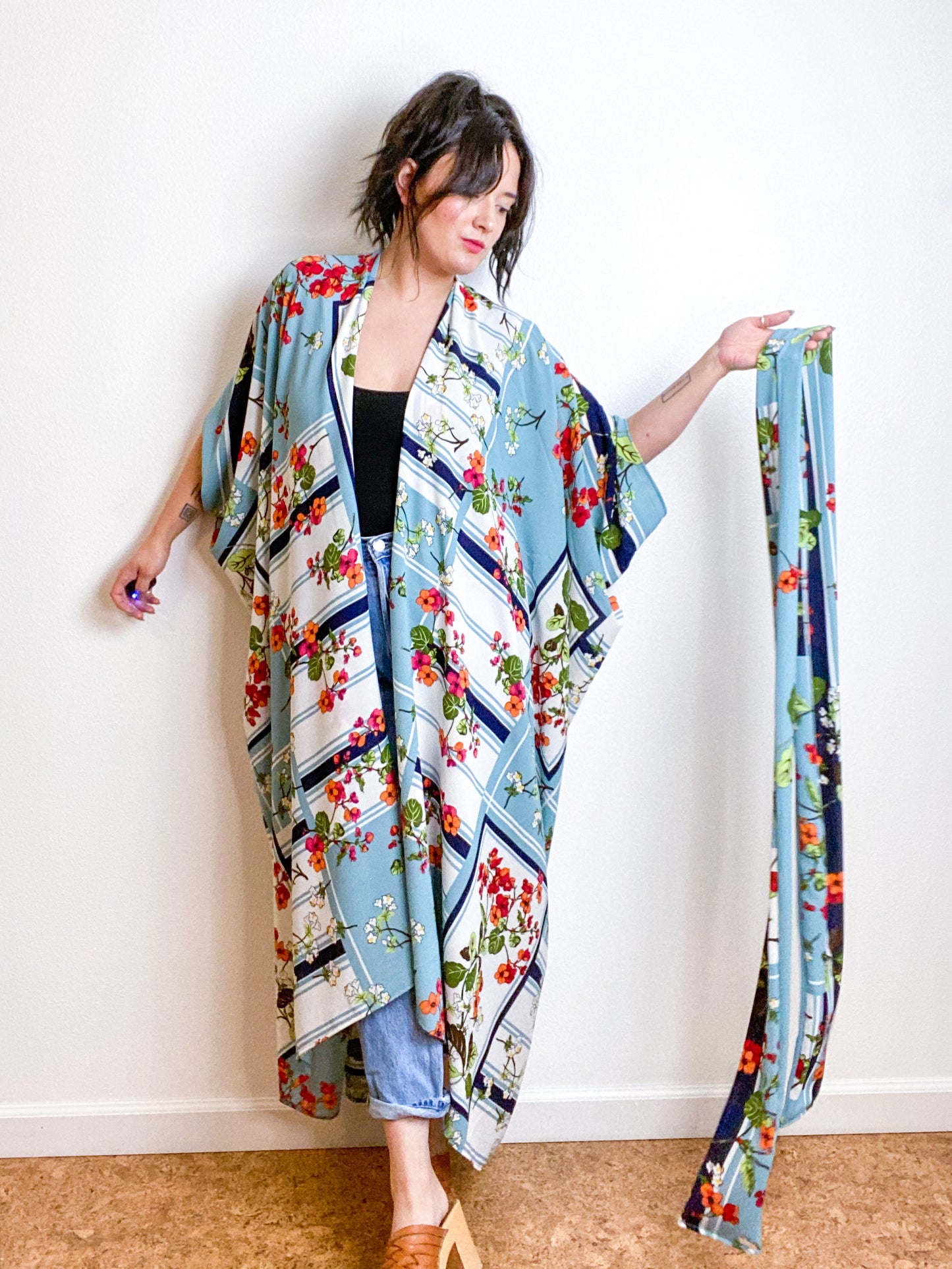 Print High Low Kimono Floral Frames Bubble Crepe