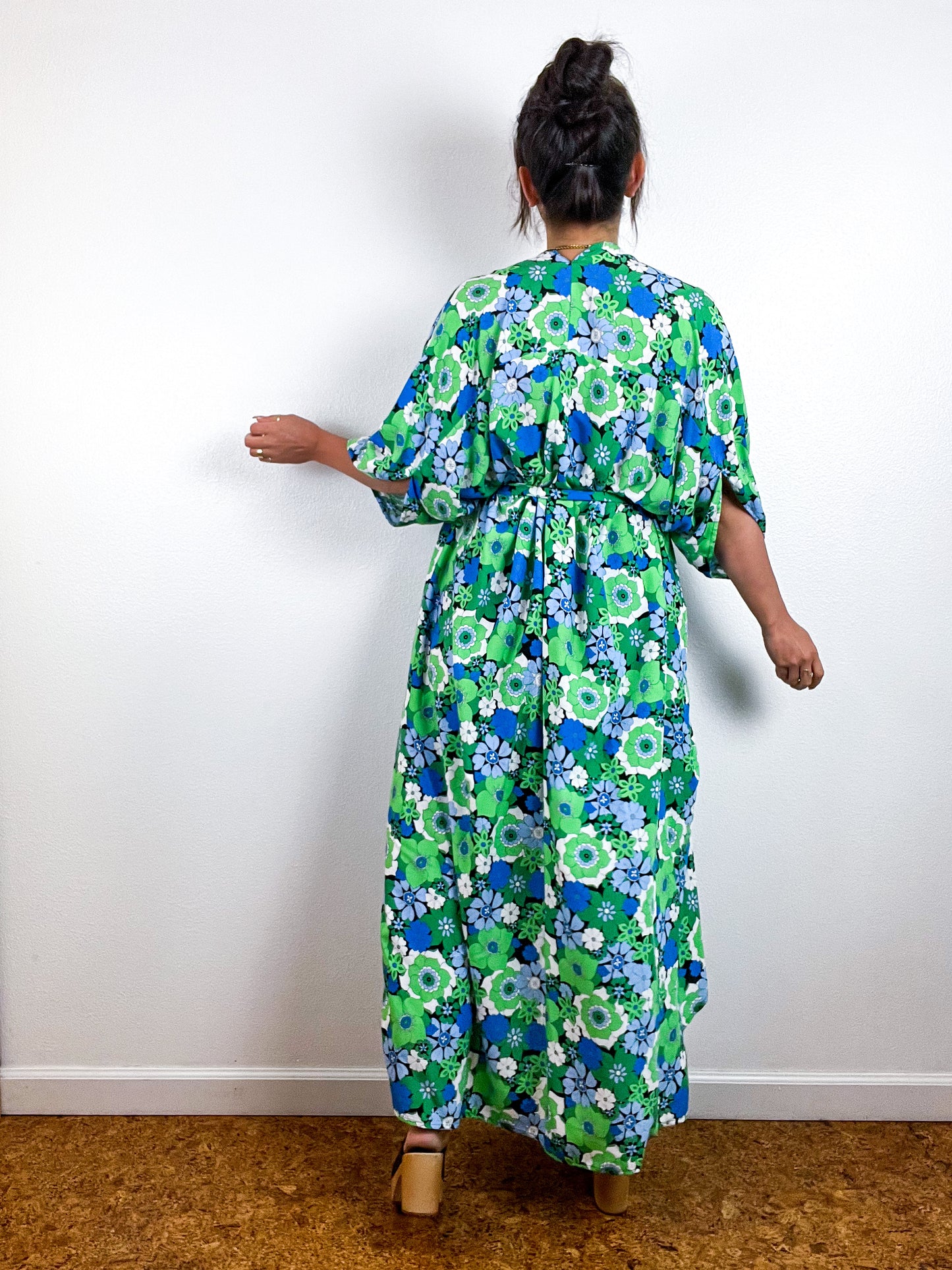 Print High Low Kimono Green Groovy Floral Challis