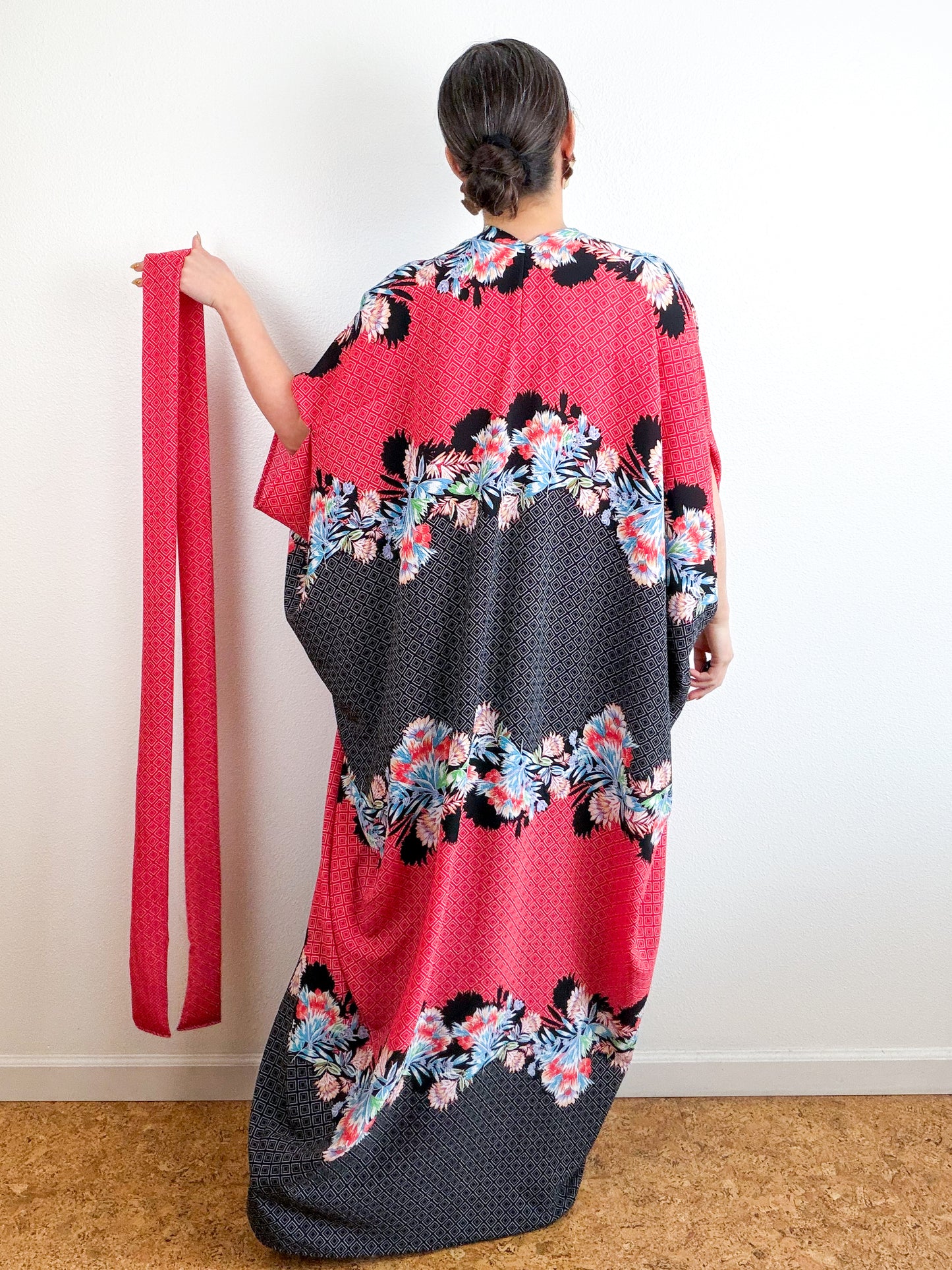 Print High Low Kimono Red Black Tropical Bubble Crepe