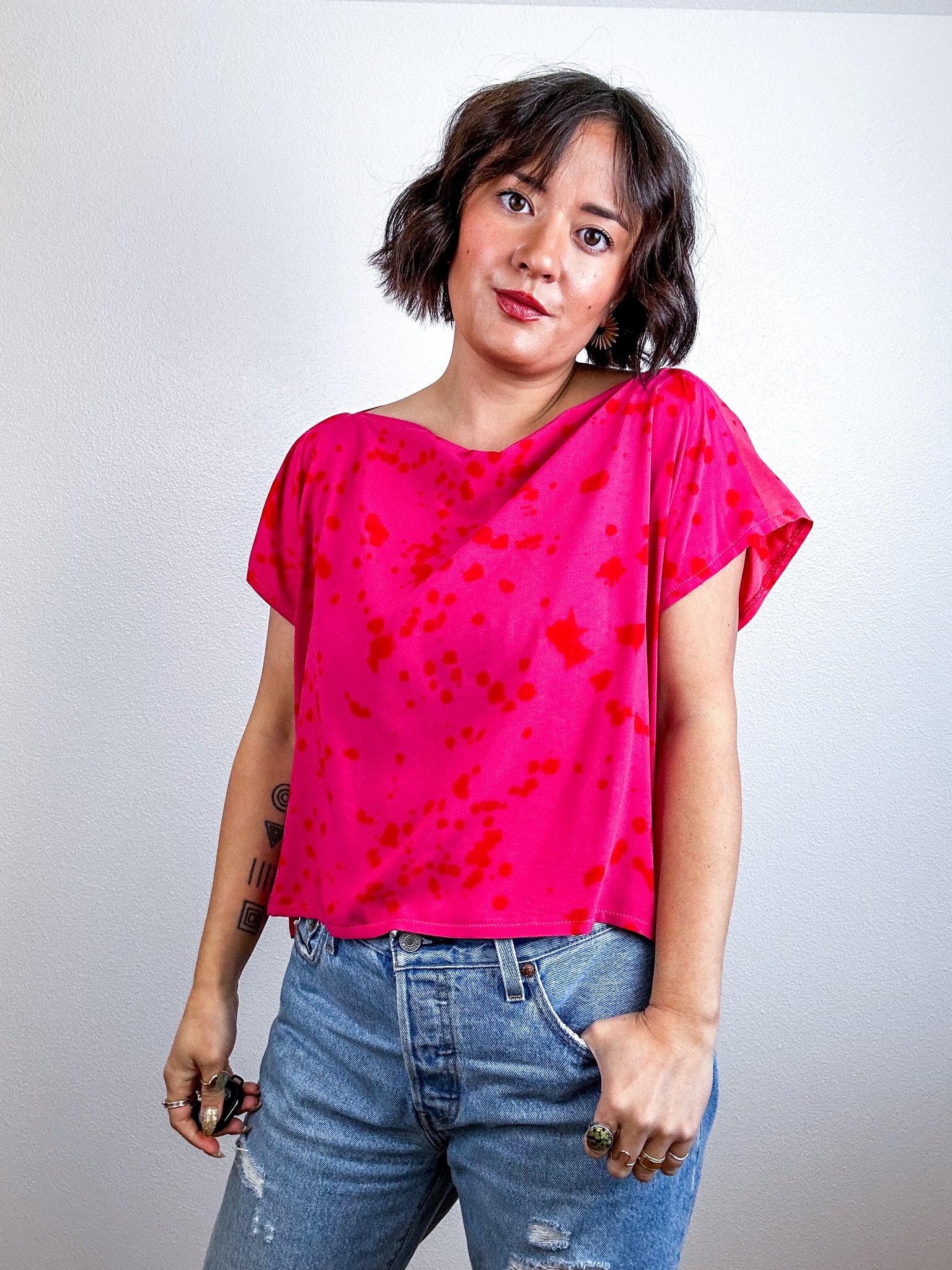 Hand-Dyed Flip Crop Rayon Fuchsia Coral Red Speckle