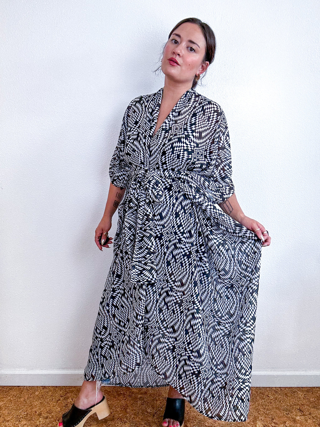 Print High Low Kimono Black White Wavy Checker Chiffon