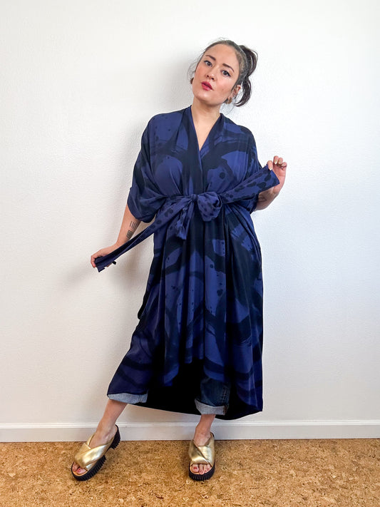 Hand-Dyed High Low Kimono Navy Black Sumi