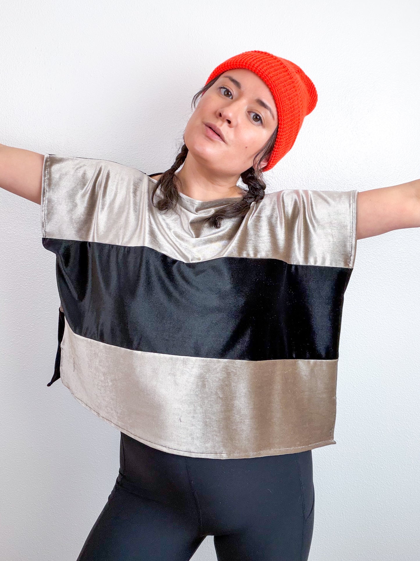 Velvet Flip Crop Black Silver