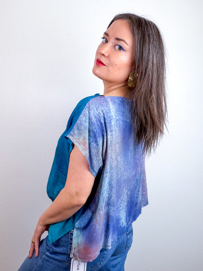 Hand-Dyed Bamboo Flip Crop Teal Blue Speckle