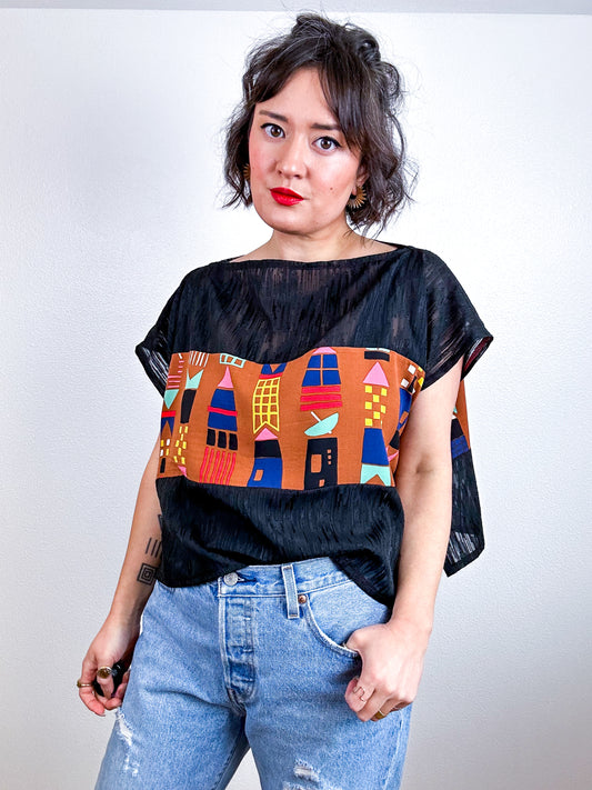 Scrappy Crop Black Amber Print