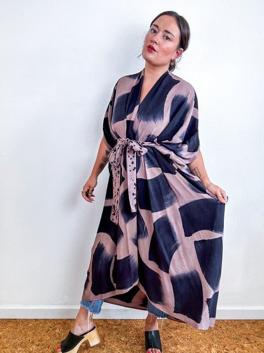 Hand-Dyed High Low Kimono Cocoa Black Brush