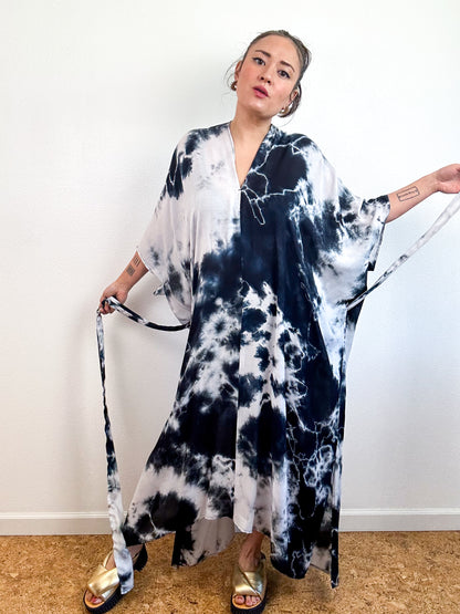 Hand-Dyed Bamboo Tie Caftan Black Storm